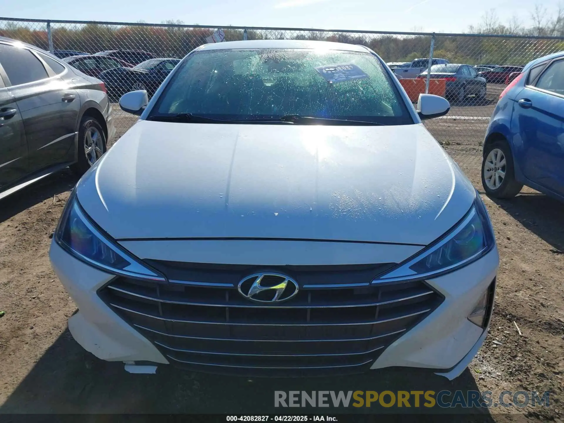 13 Photograph of a damaged car 5NPD74LFXLH531086 HYUNDAI ELANTRA 2020