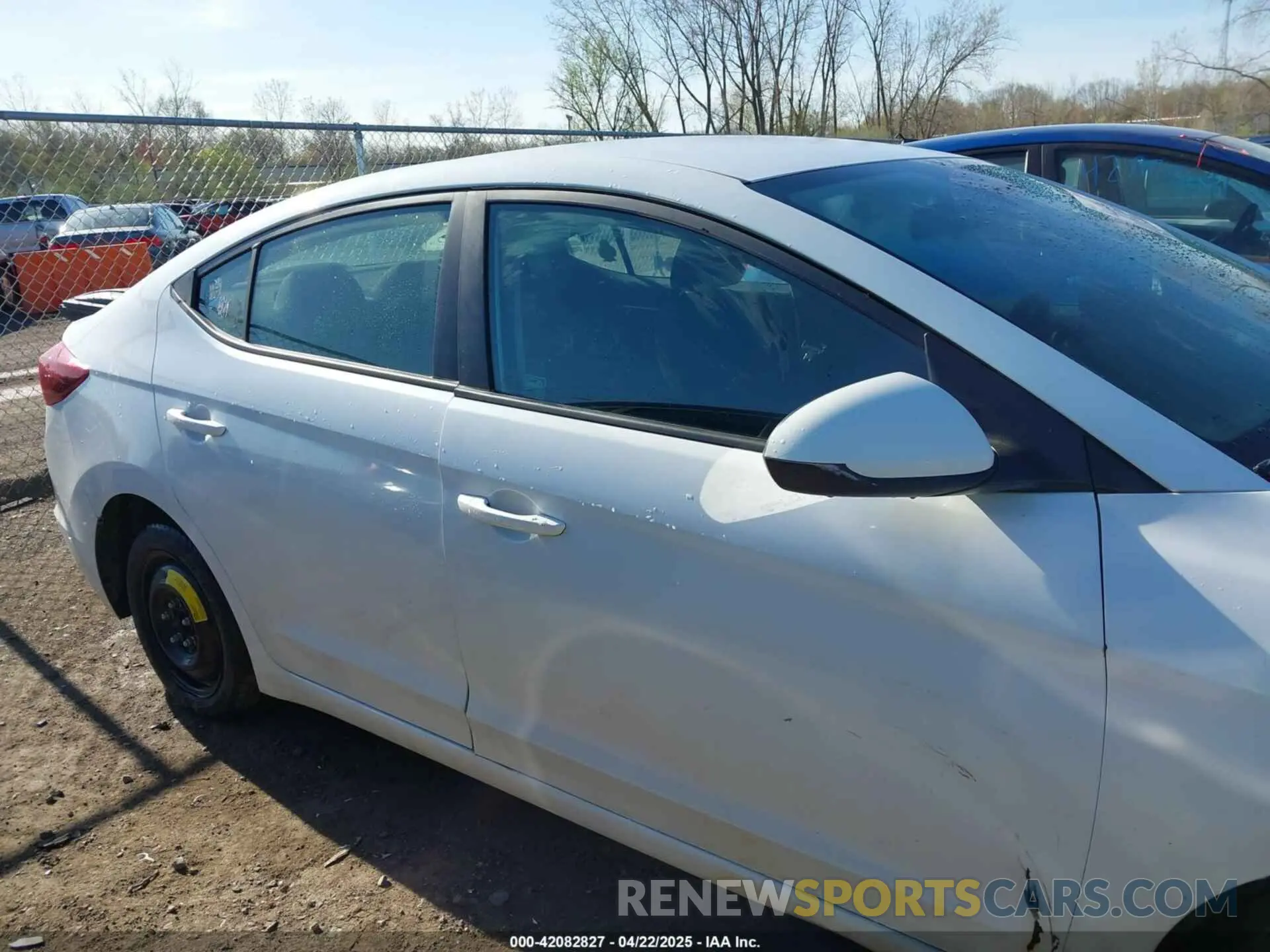 14 Photograph of a damaged car 5NPD74LFXLH531086 HYUNDAI ELANTRA 2020