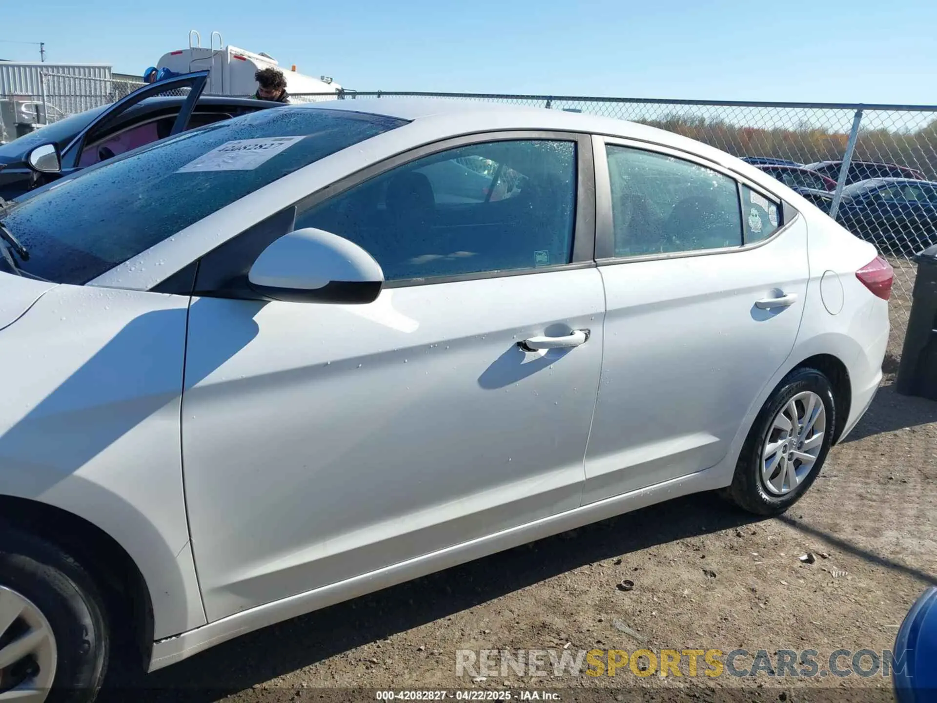 15 Photograph of a damaged car 5NPD74LFXLH531086 HYUNDAI ELANTRA 2020