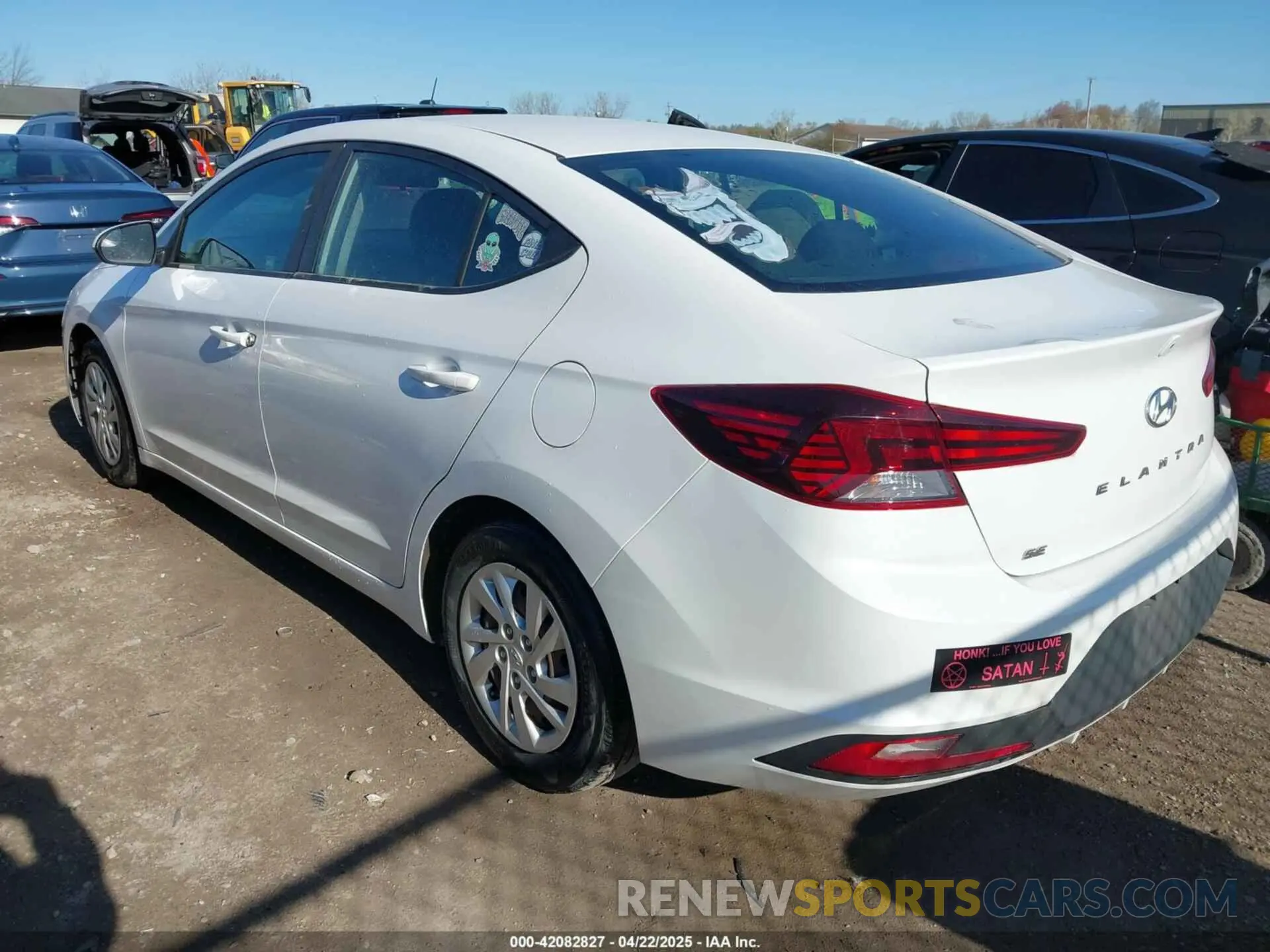 3 Photograph of a damaged car 5NPD74LFXLH531086 HYUNDAI ELANTRA 2020