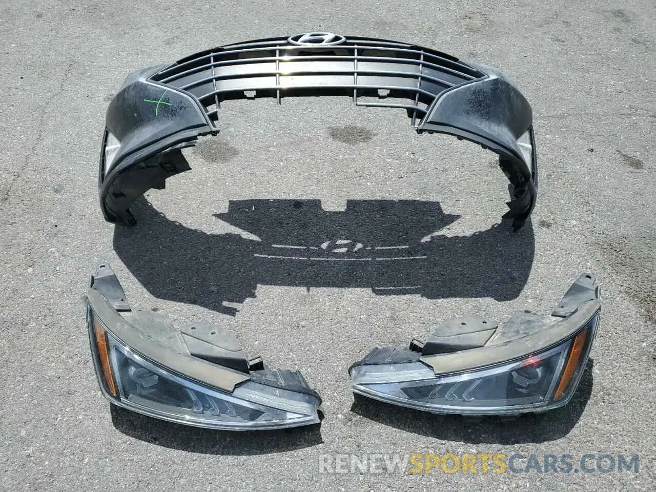 12 Photograph of a damaged car 5NPD74LFXLH549734 HYUNDAI ELANTRA 2020