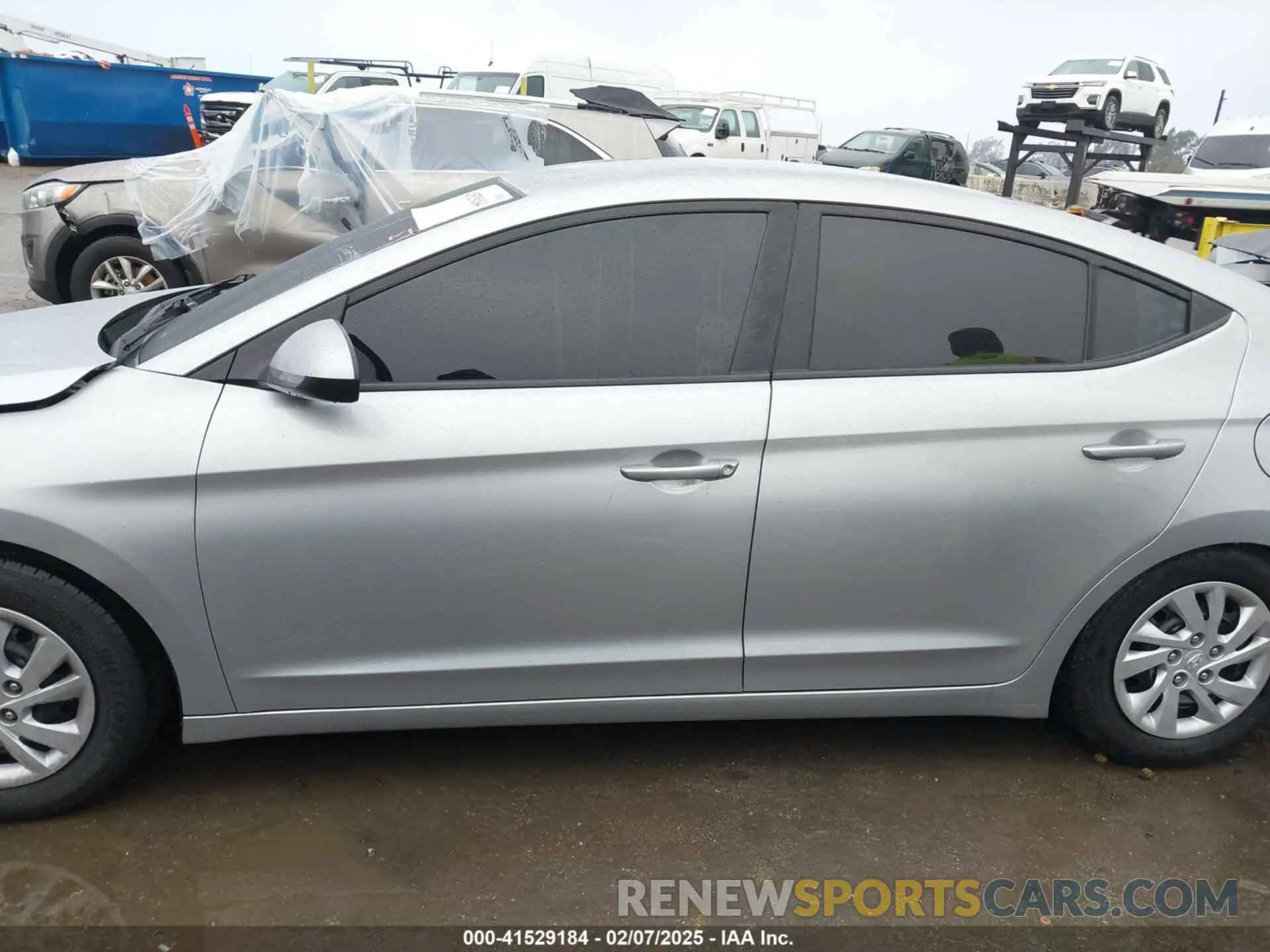15 Photograph of a damaged car 5NPD74LFXLH587142 HYUNDAI ELANTRA 2020