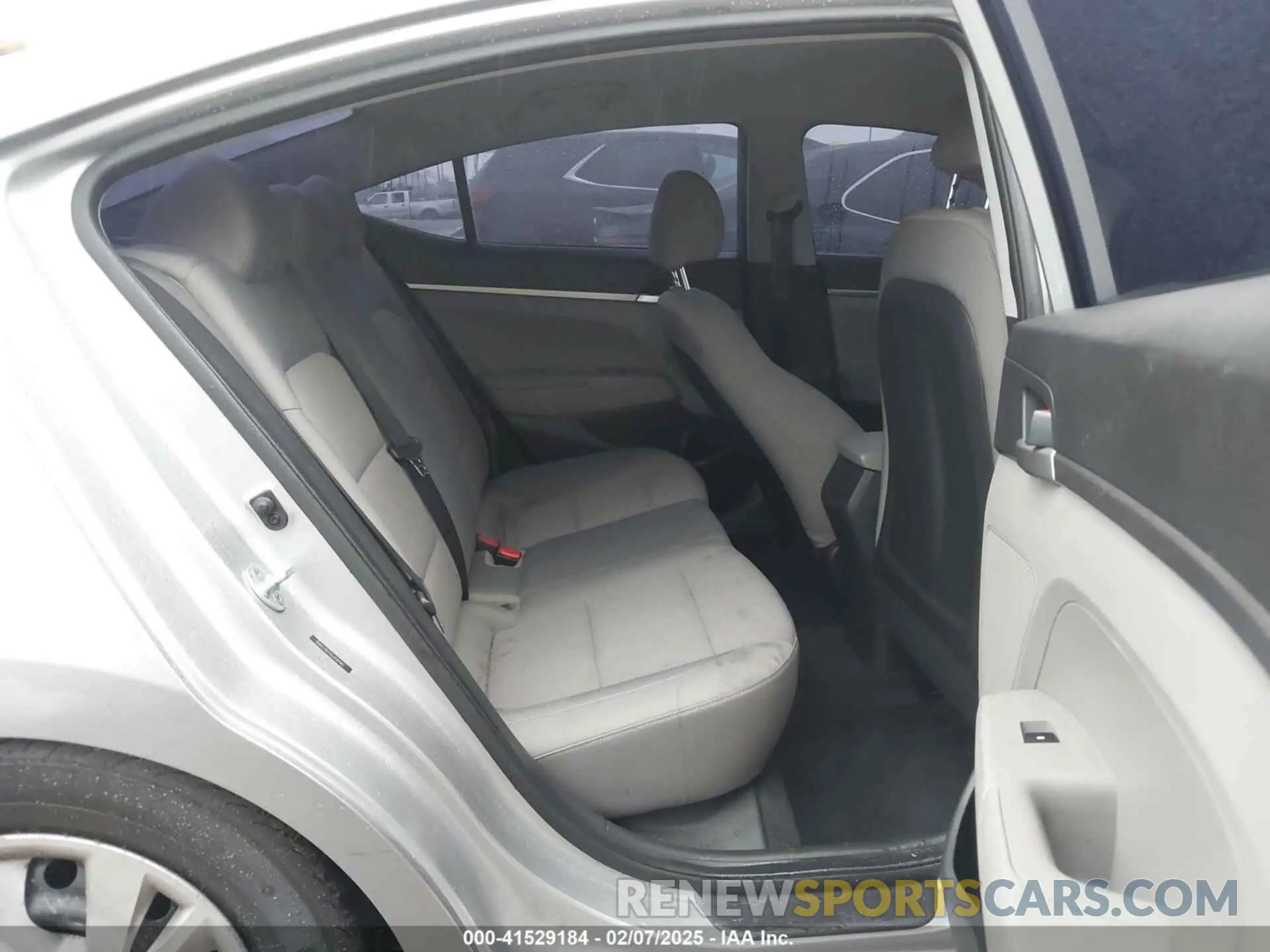8 Photograph of a damaged car 5NPD74LFXLH587142 HYUNDAI ELANTRA 2020
