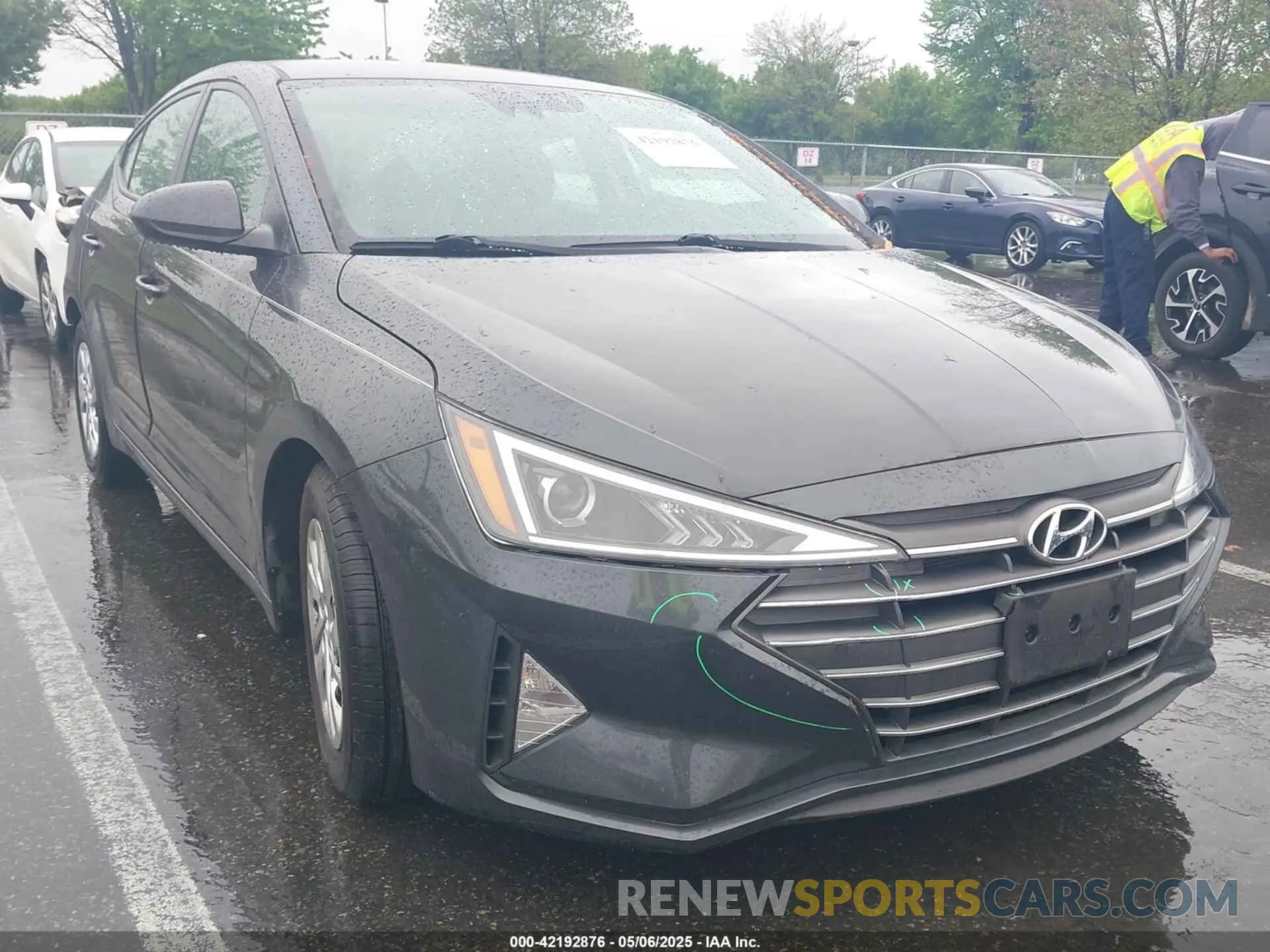 1 Photograph of a damaged car 5NPD74LFXLH599405 HYUNDAI ELANTRA 2020