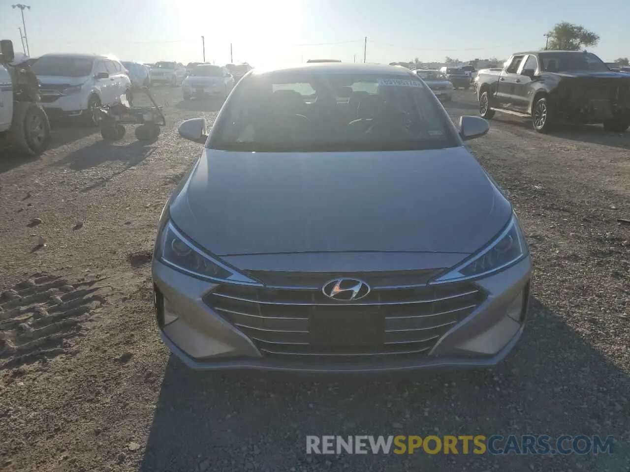 5 Photograph of a damaged car 5NPD74LFXLH600276 HYUNDAI ELANTRA 2020