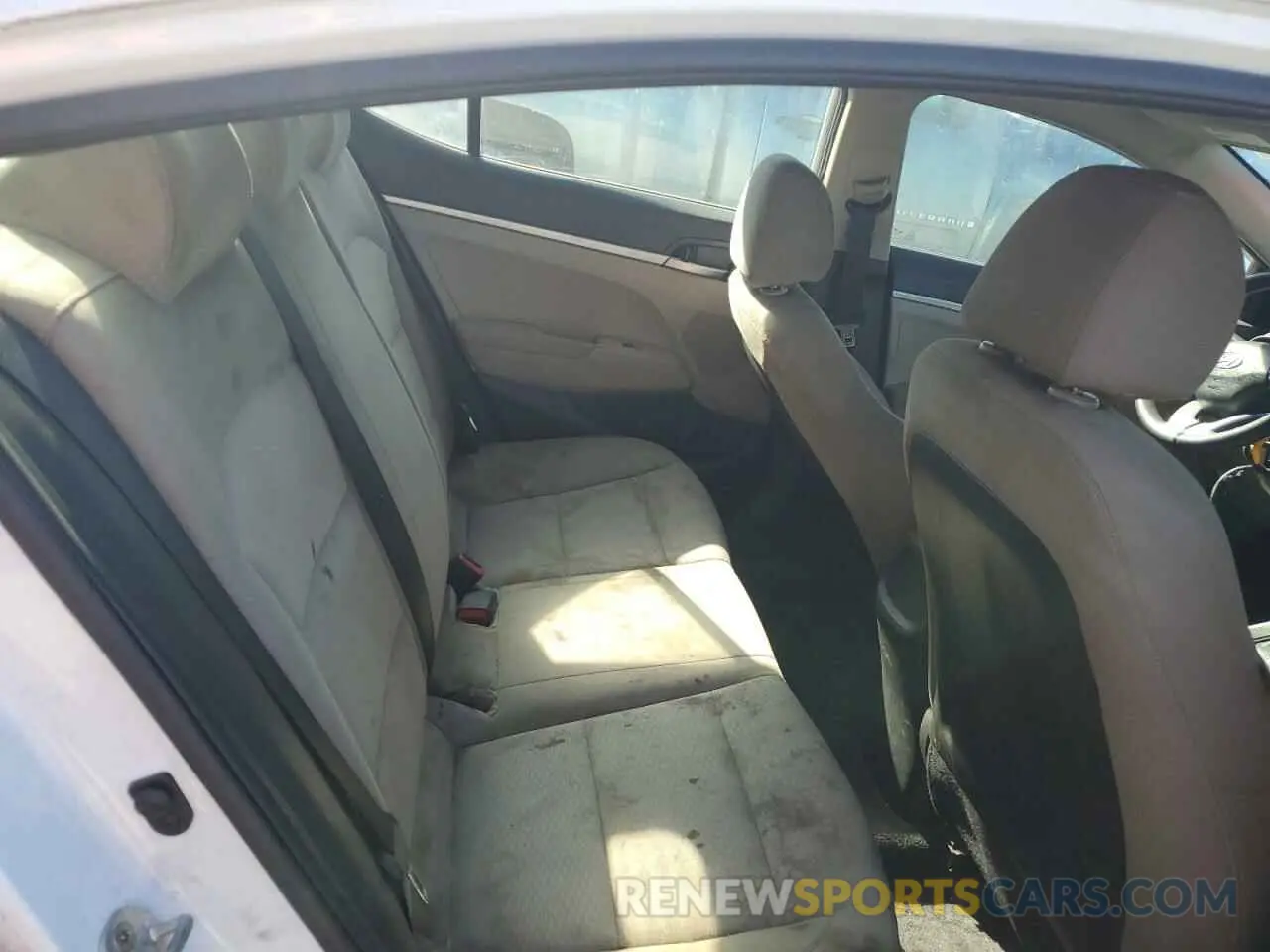 10 Photograph of a damaged car 5NPD74LFXLH609852 HYUNDAI ELANTRA 2020