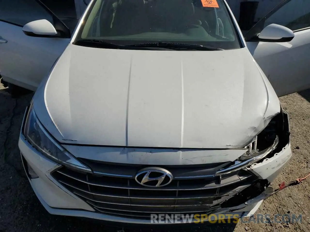 11 Photograph of a damaged car 5NPD74LFXLH609852 HYUNDAI ELANTRA 2020