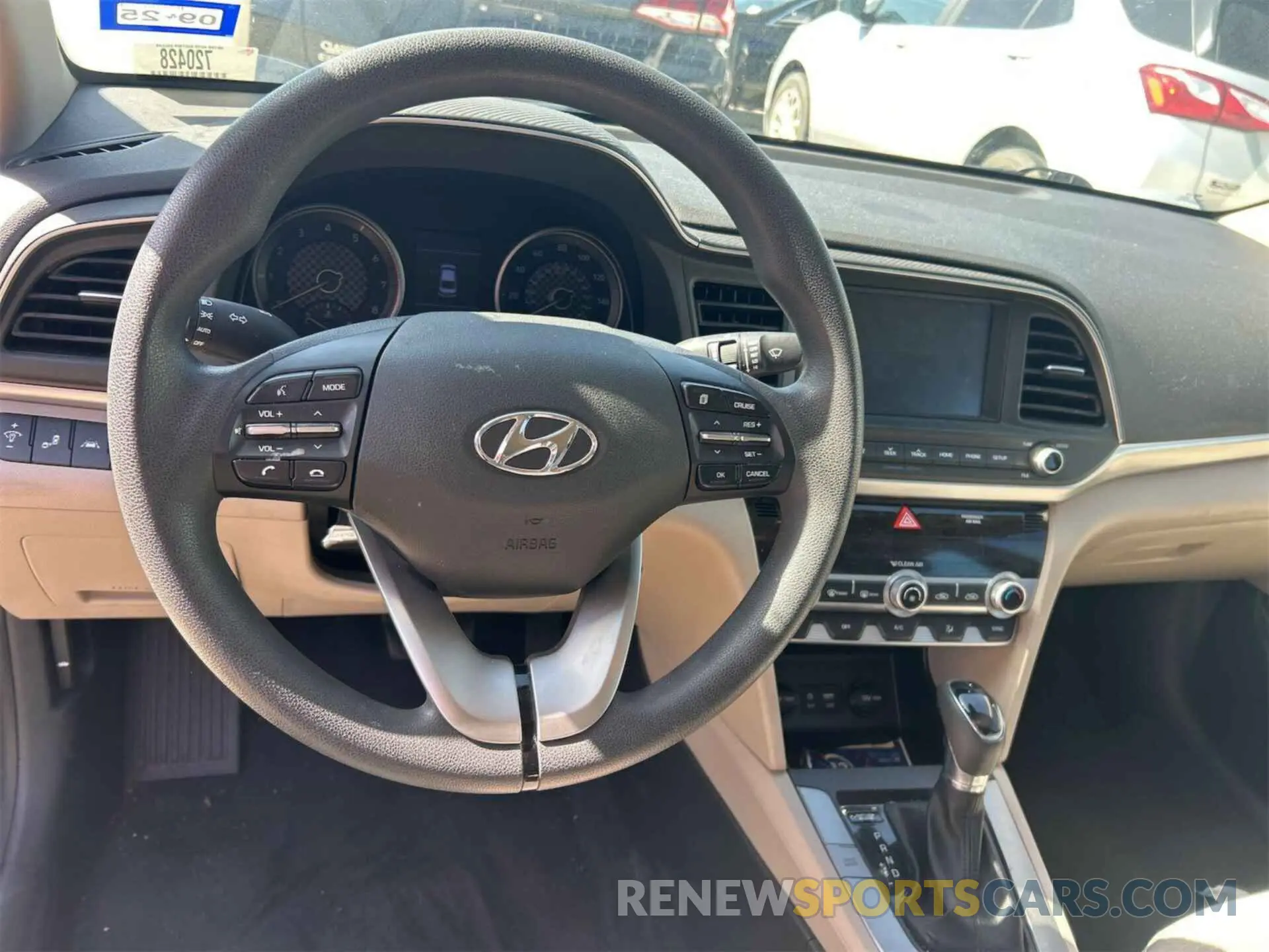 20 Photograph of a damaged car 5NPD84LF0LH507120 HYUNDAI ELANTRA 2020