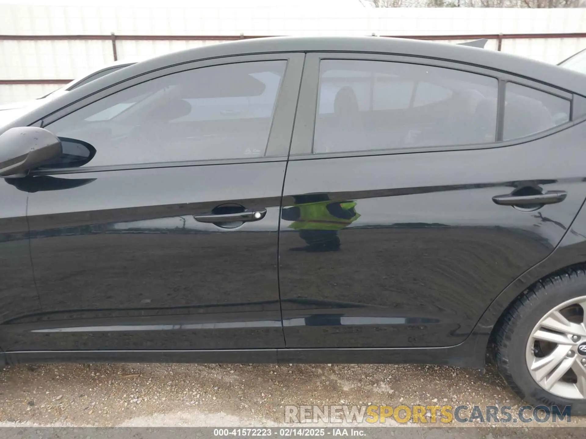 15 Photograph of a damaged car 5NPD84LF0LH510258 HYUNDAI ELANTRA 2020
