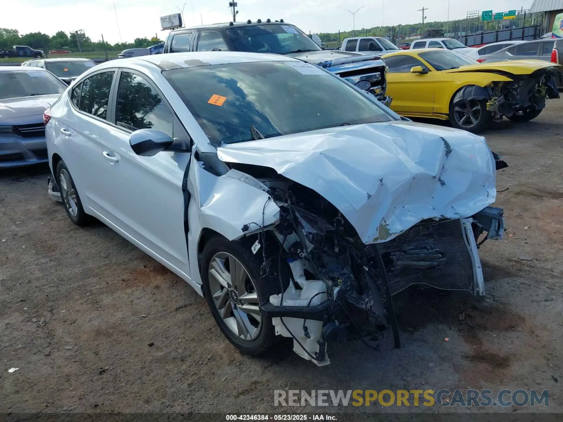 1 Photograph of a damaged car 5NPD84LF0LH515492 HYUNDAI ELANTRA 2020