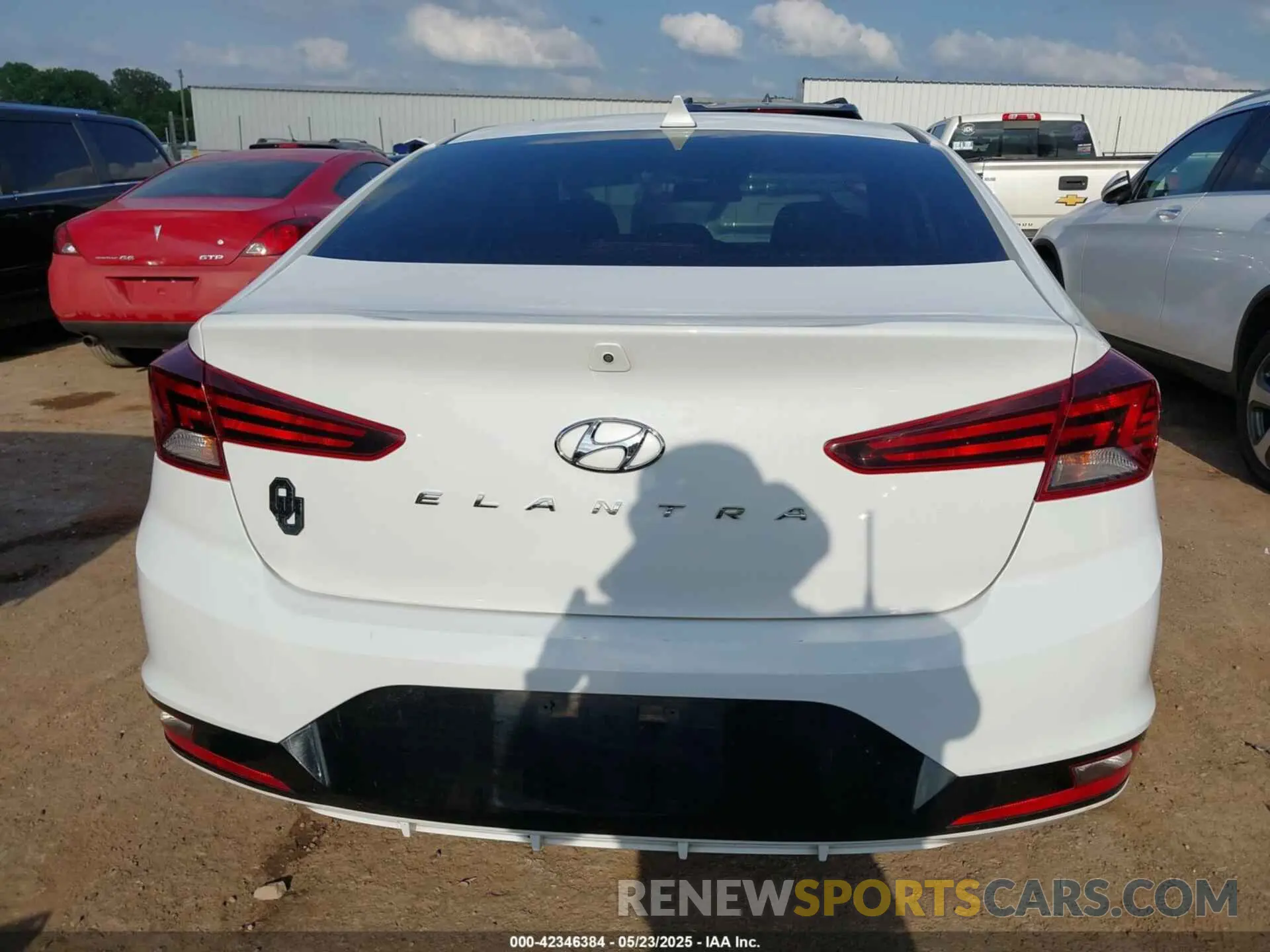 17 Photograph of a damaged car 5NPD84LF0LH515492 HYUNDAI ELANTRA 2020