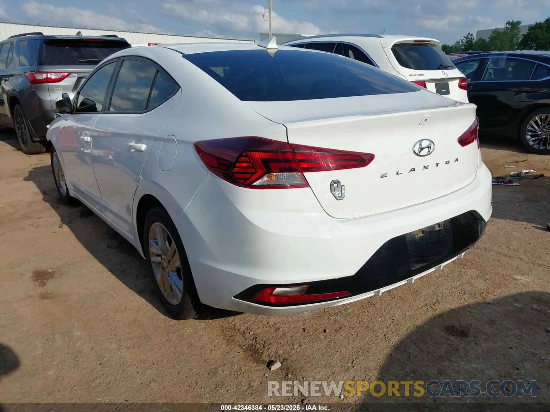 3 Photograph of a damaged car 5NPD84LF0LH515492 HYUNDAI ELANTRA 2020