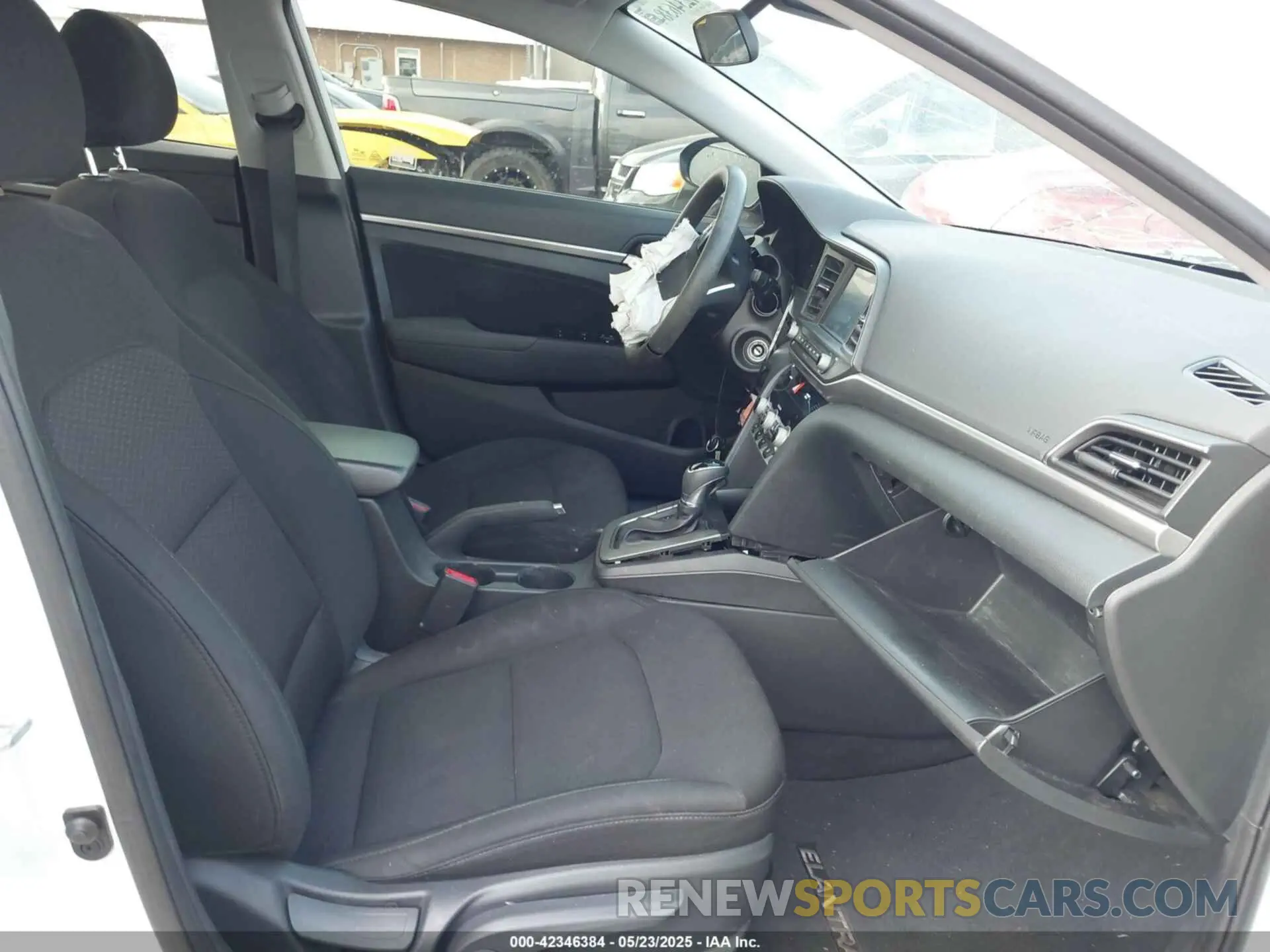5 Photograph of a damaged car 5NPD84LF0LH515492 HYUNDAI ELANTRA 2020