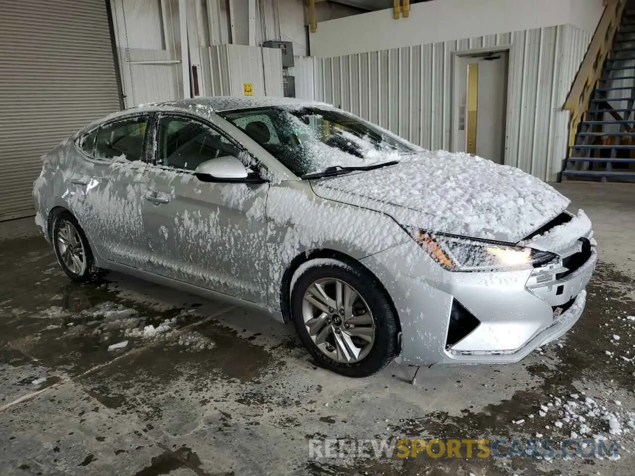4 Photograph of a damaged car 5NPD84LF0LH519736 HYUNDAI ELANTRA 2020
