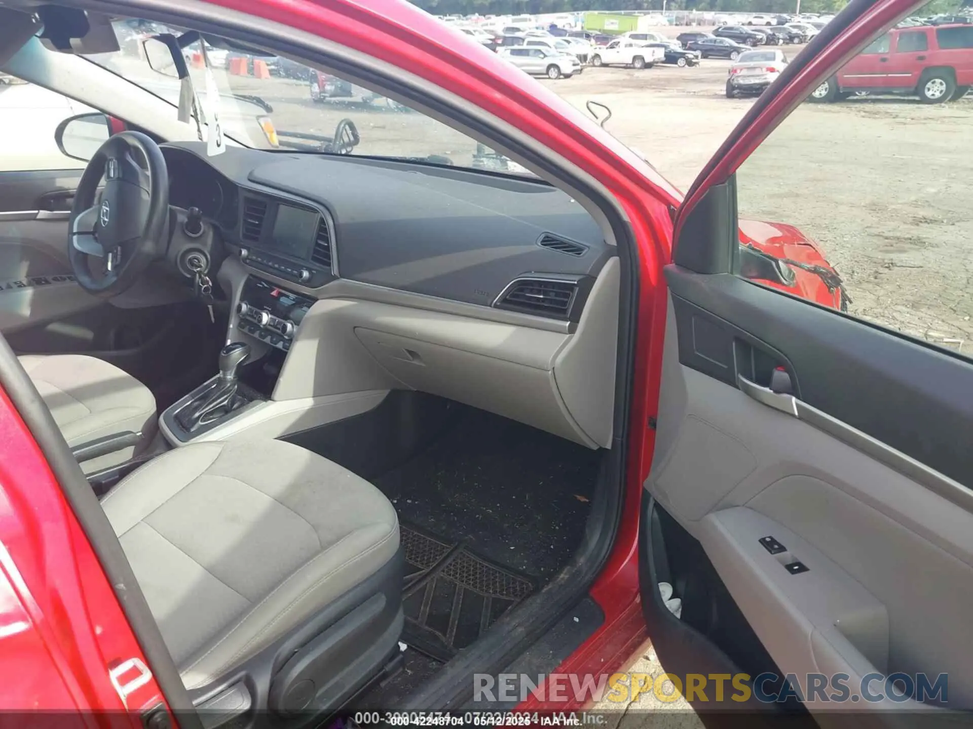 5 Photograph of a damaged car 5NPD84LF0LH524709 HYUNDAI ELANTRA 2020