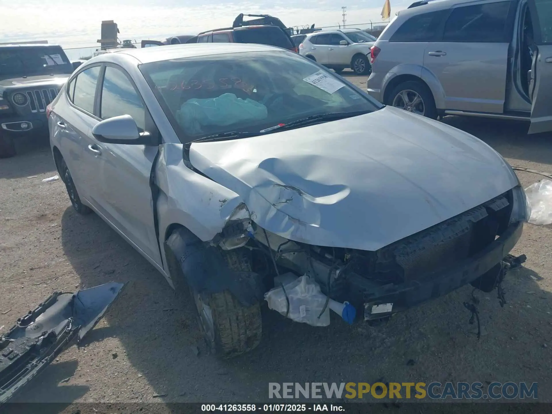 1 Photograph of a damaged car 5NPD84LF0LH527528 HYUNDAI ELANTRA 2020