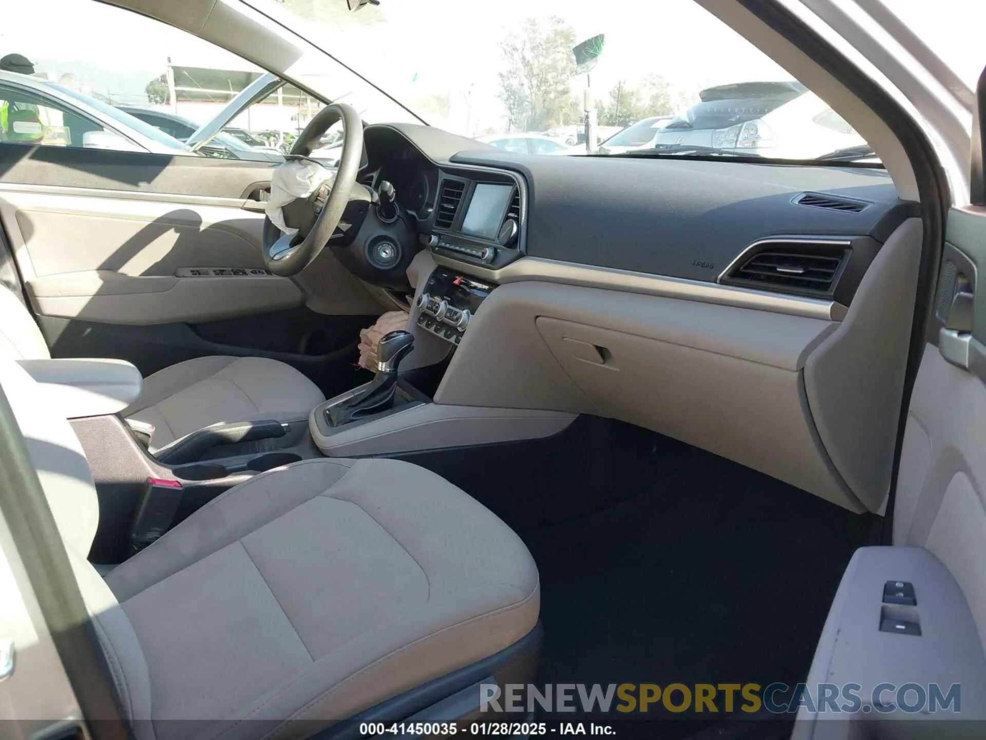 5 Photograph of a damaged car 5NPD84LF0LH532695 HYUNDAI ELANTRA 2020
