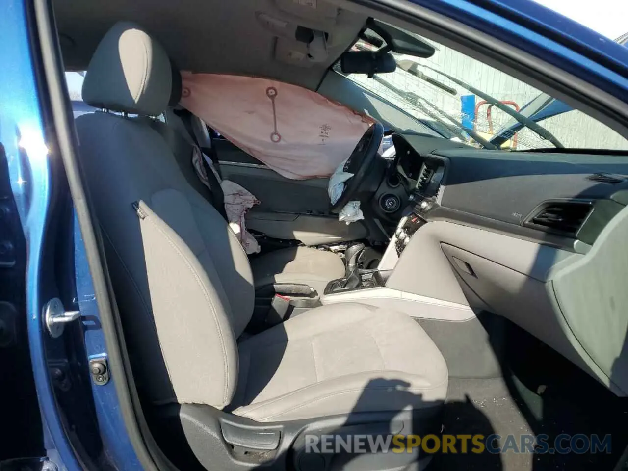 7 Photograph of a damaged car 5NPD84LF0LH541672 HYUNDAI ELANTRA 2020