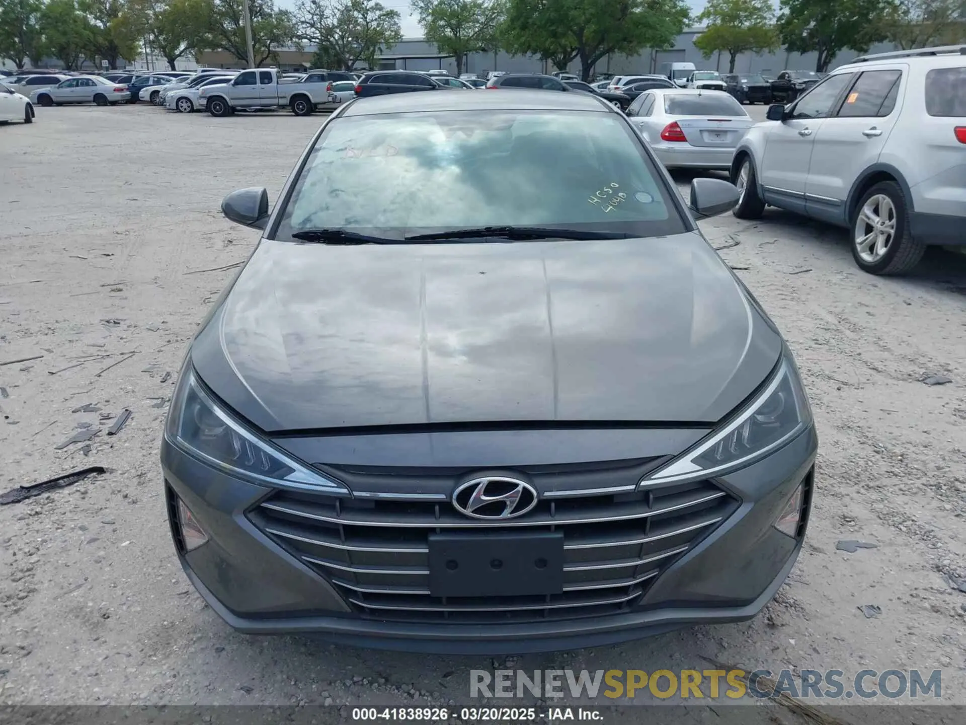 13 Photograph of a damaged car 5NPD84LF0LH544040 HYUNDAI ELANTRA 2020