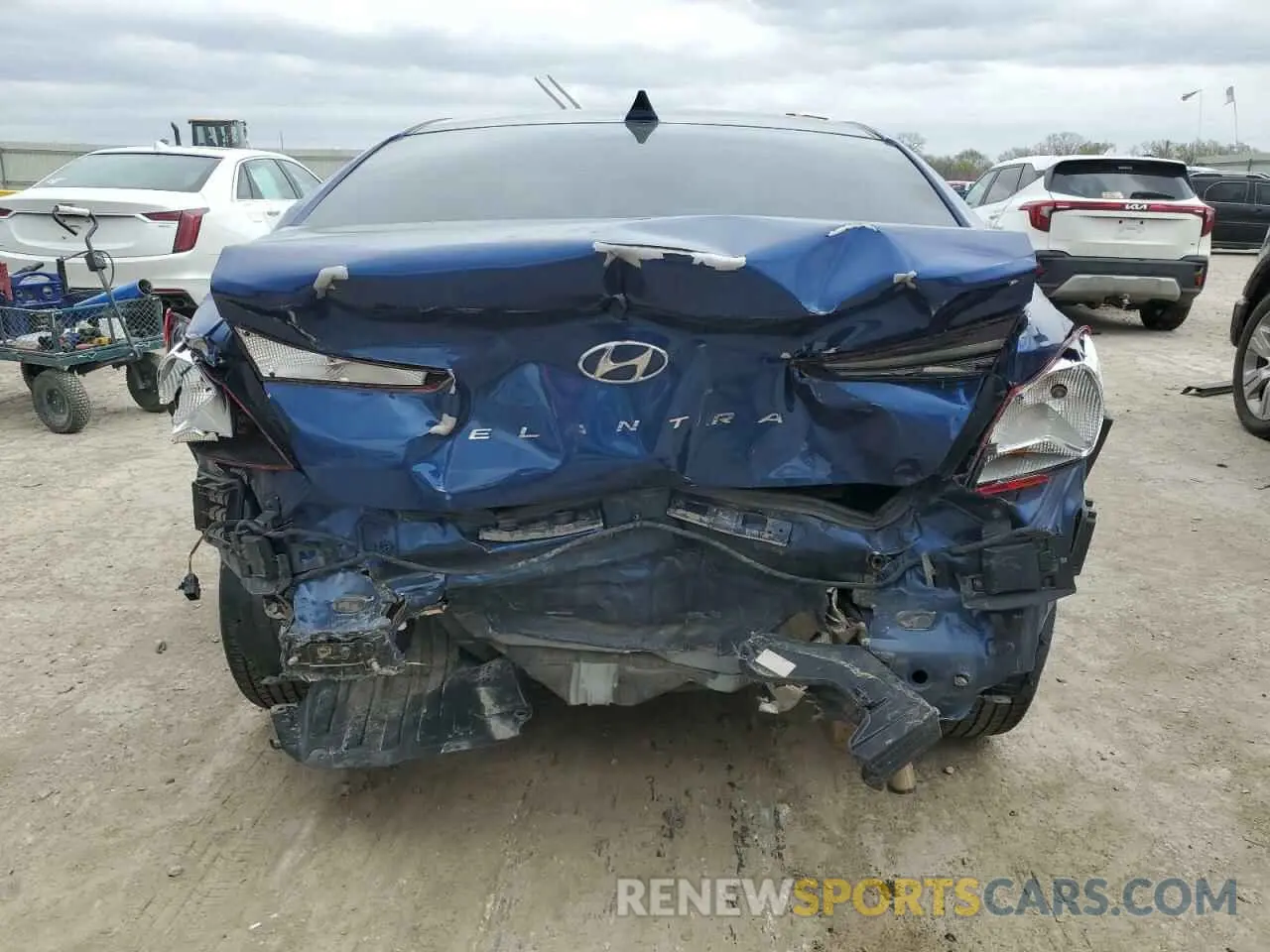 6 Photograph of a damaged car 5NPD84LF0LH553823 HYUNDAI ELANTRA 2020