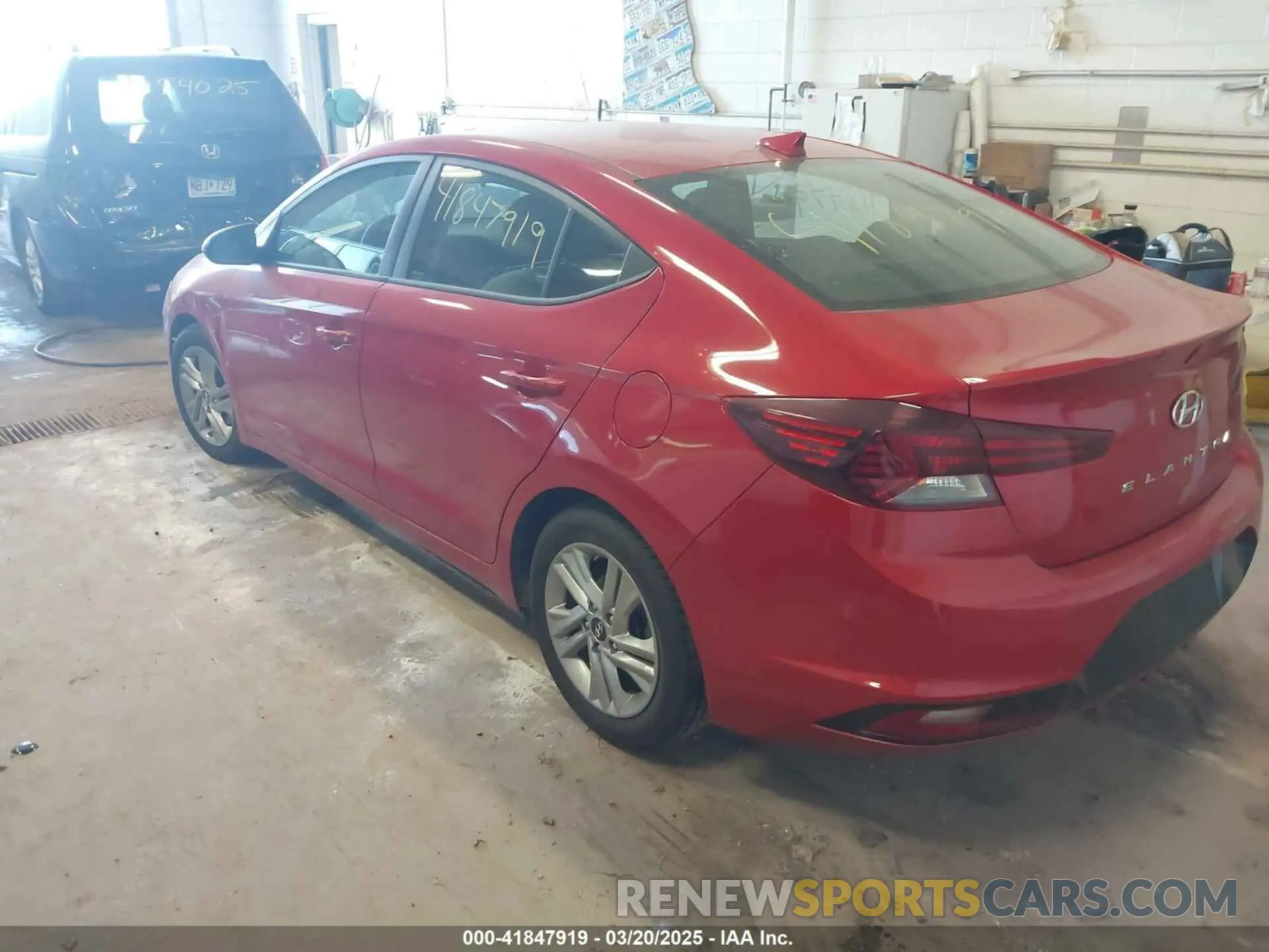 3 Photograph of a damaged car 5NPD84LF0LH569424 HYUNDAI ELANTRA 2020