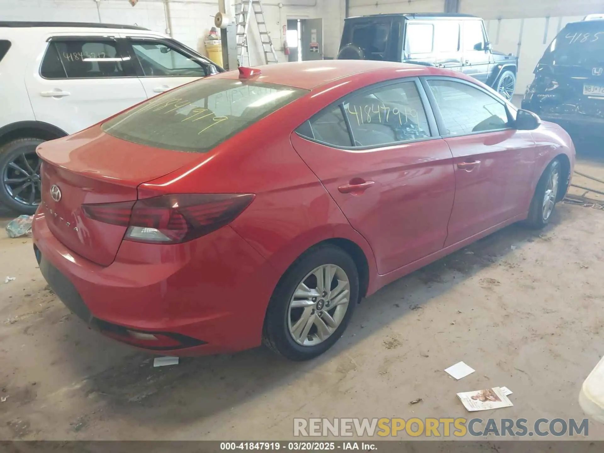 4 Photograph of a damaged car 5NPD84LF0LH569424 HYUNDAI ELANTRA 2020