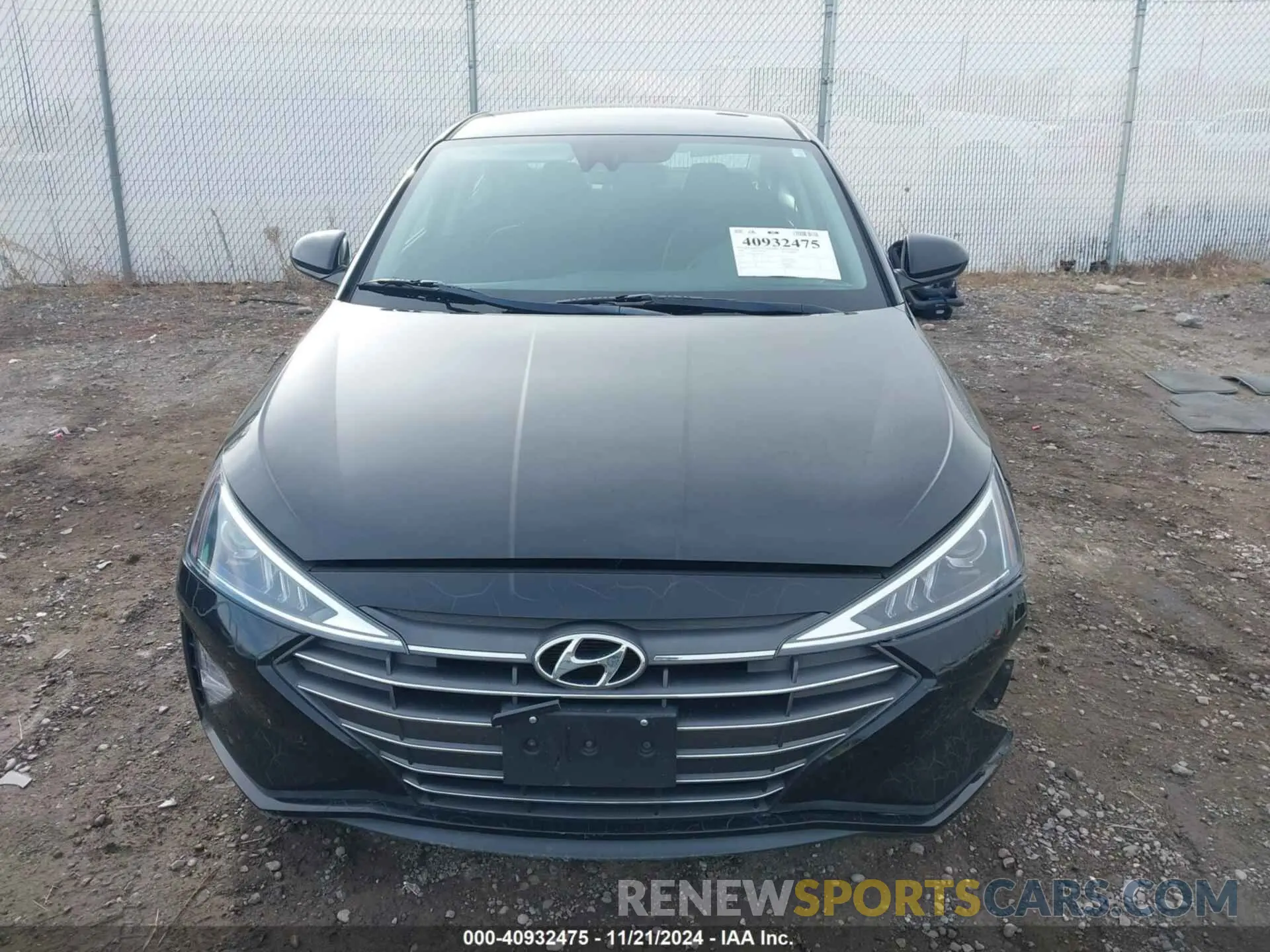 11 Photograph of a damaged car 5NPD84LF0LH570055 HYUNDAI ELANTRA 2020