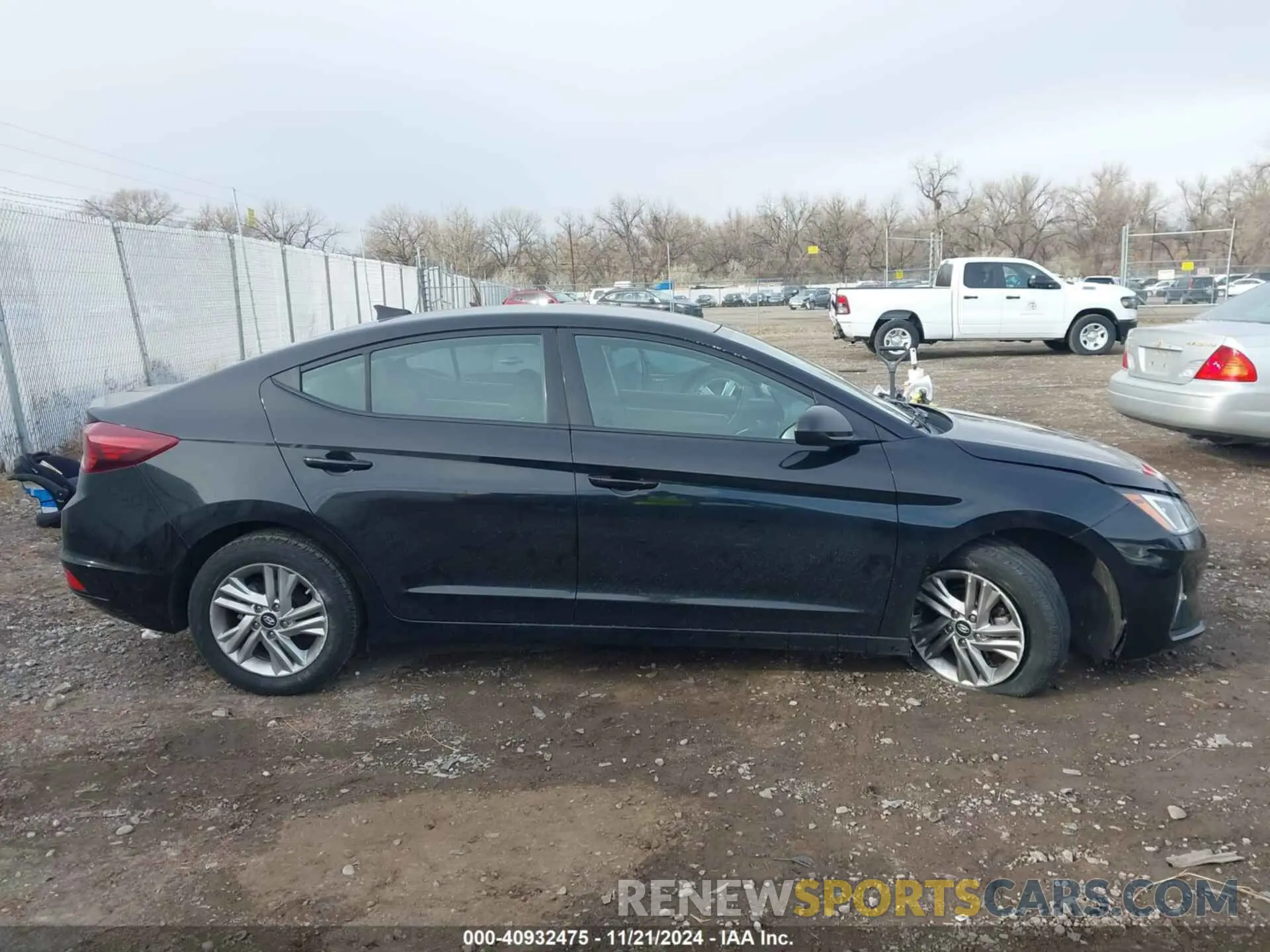 12 Photograph of a damaged car 5NPD84LF0LH570055 HYUNDAI ELANTRA 2020