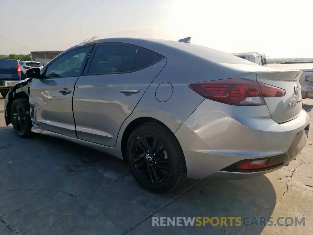 2 Photograph of a damaged car 5NPD84LF0LH572162 HYUNDAI ELANTRA 2020