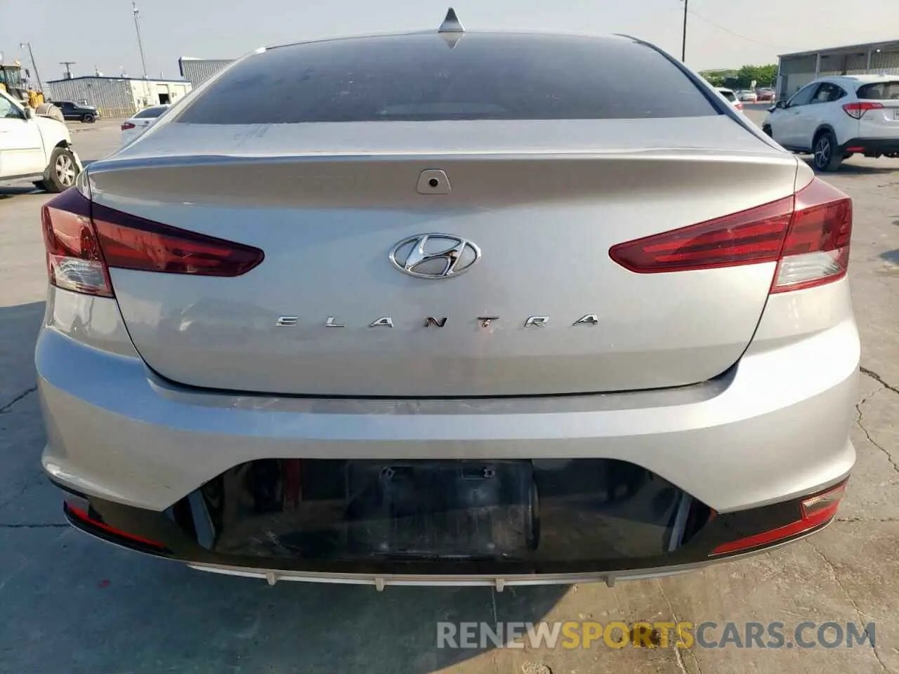 6 Photograph of a damaged car 5NPD84LF0LH572162 HYUNDAI ELANTRA 2020