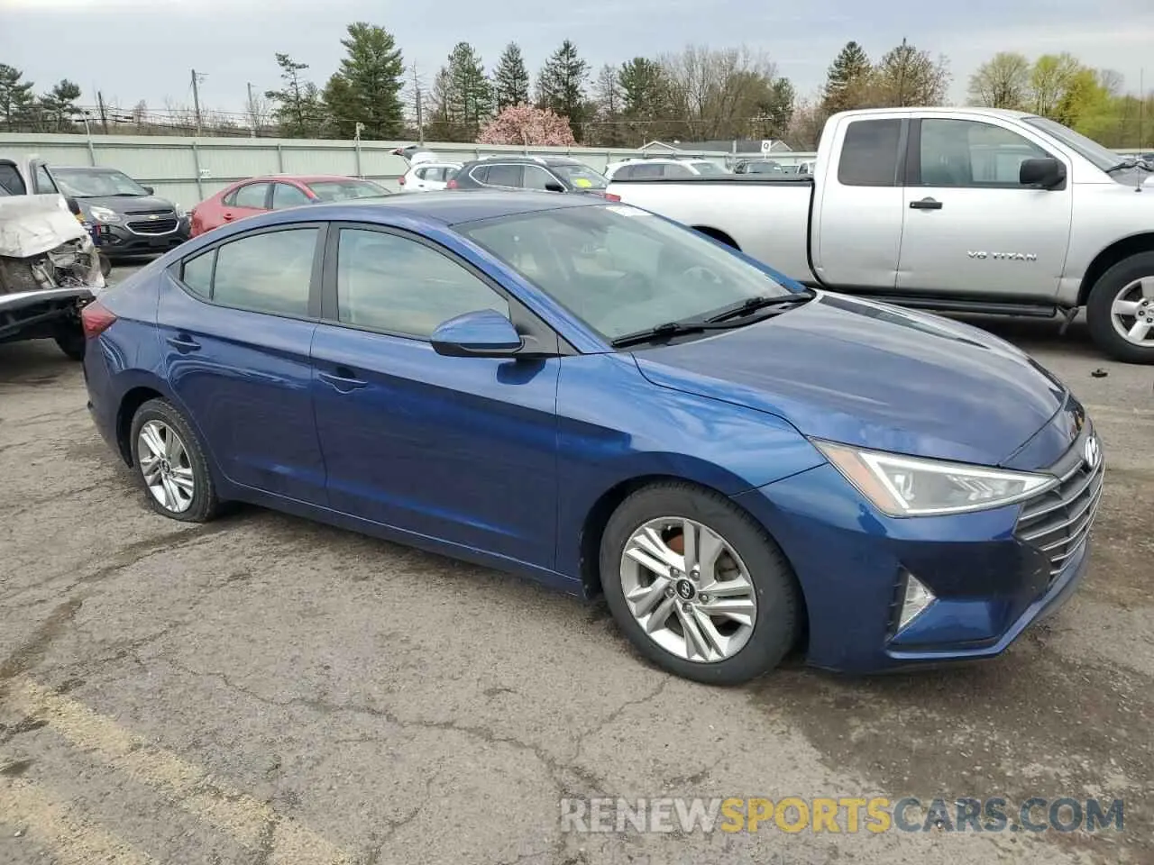 4 Photograph of a damaged car 5NPD84LF0LH575806 HYUNDAI ELANTRA 2020