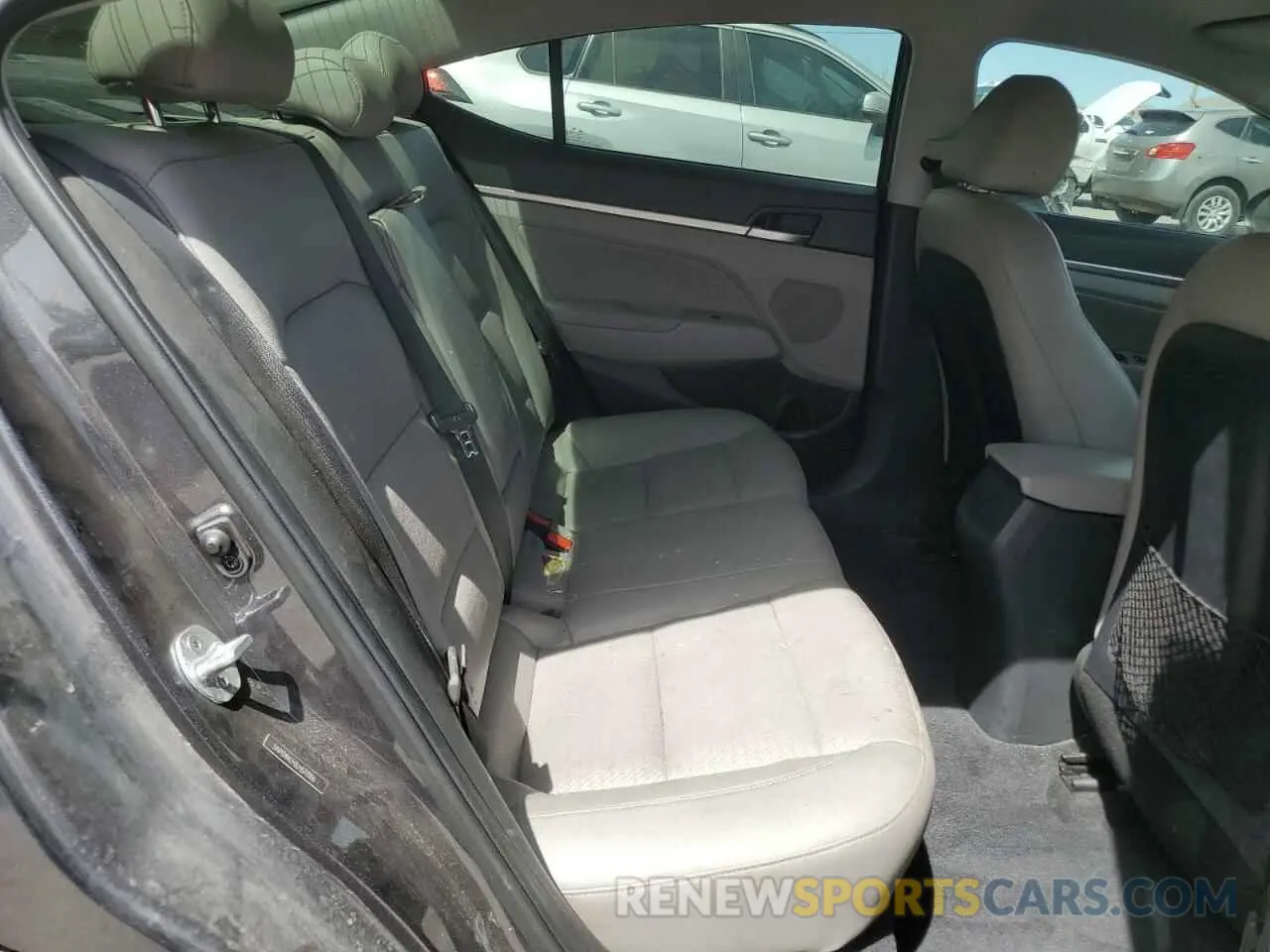 10 Photograph of a damaged car 5NPD84LF0LH577006 HYUNDAI ELANTRA 2020