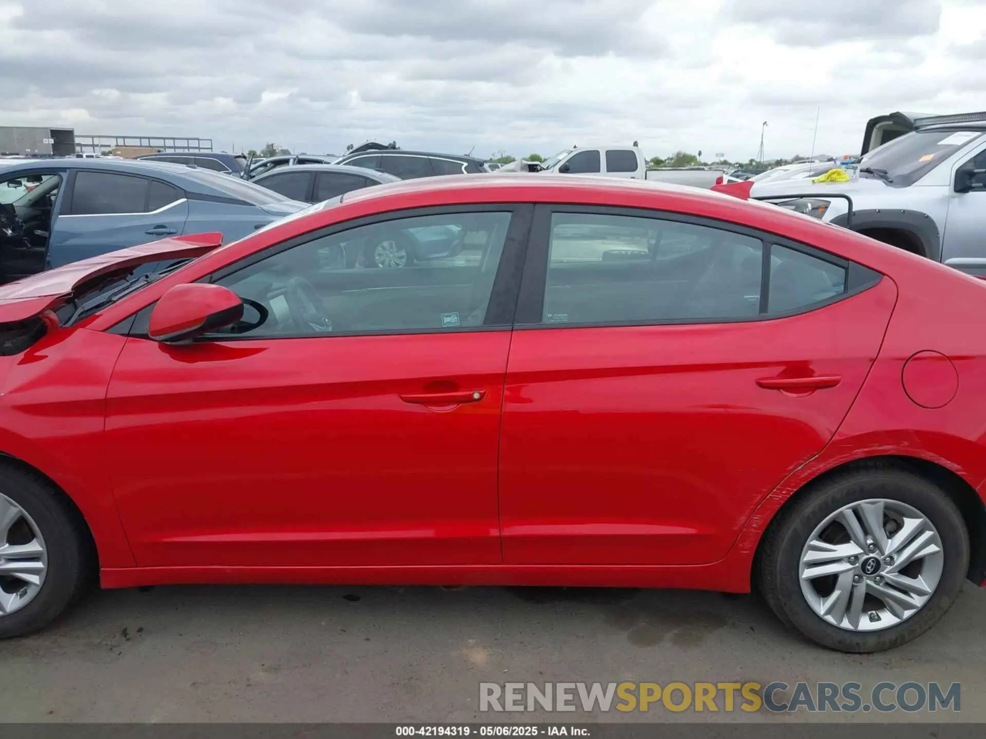 15 Photograph of a damaged car 5NPD84LF0LH577975 HYUNDAI ELANTRA 2020