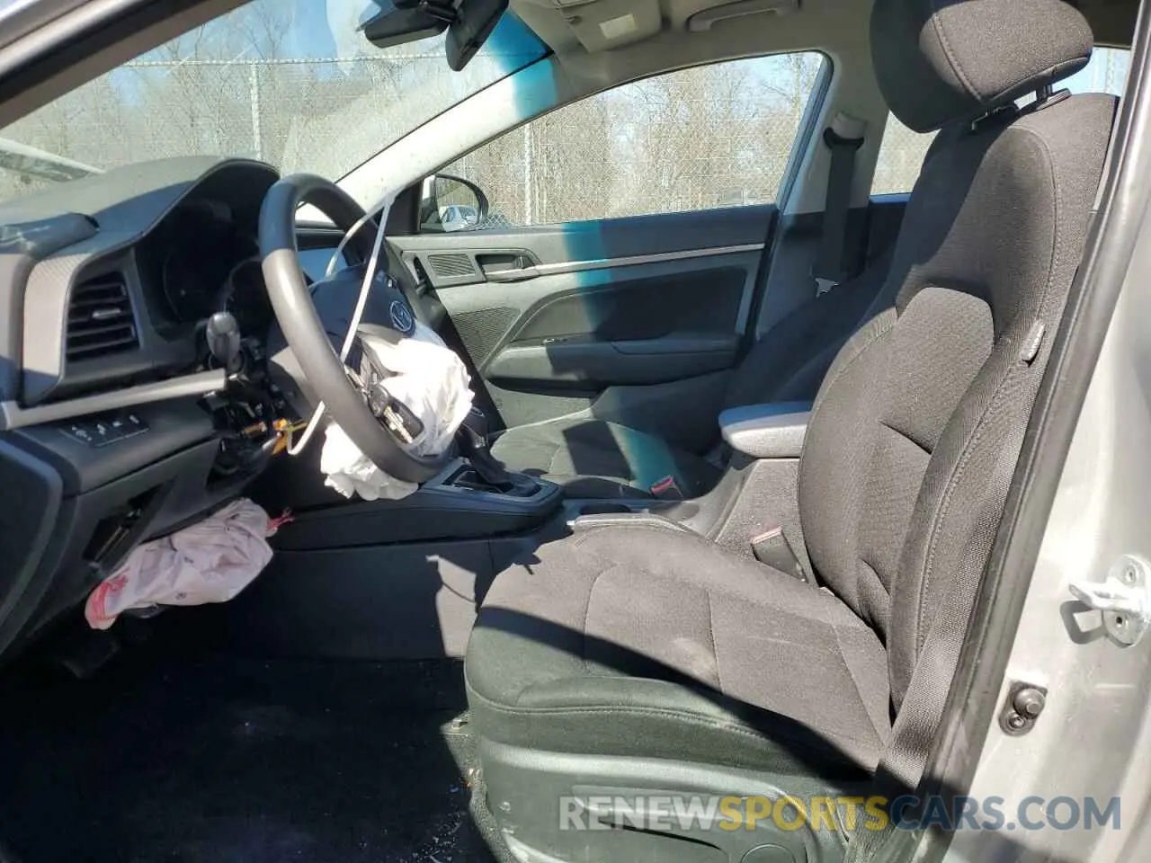 7 Photograph of a damaged car 5NPD84LF0LH586403 HYUNDAI ELANTRA 2020