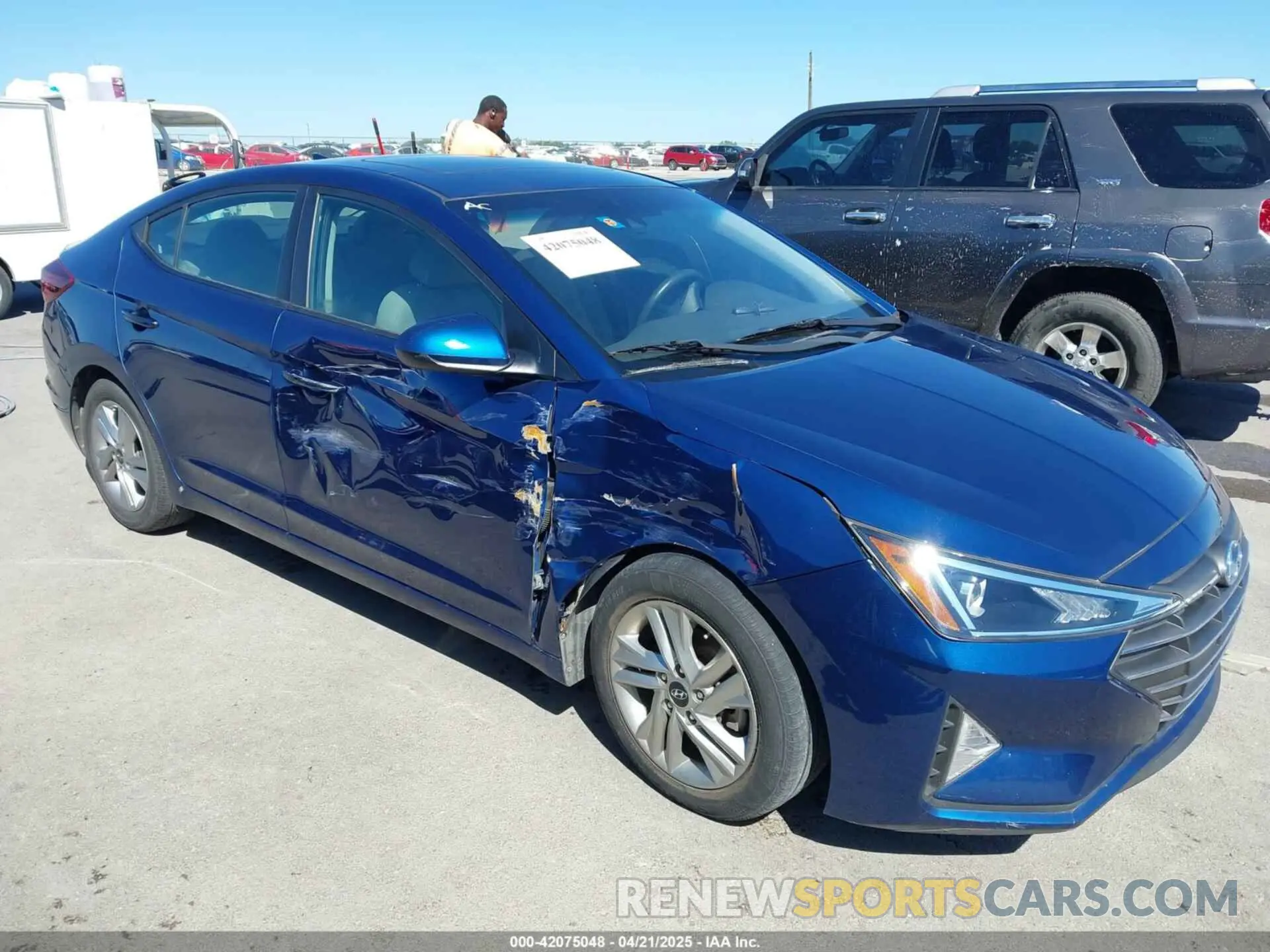 1 Photograph of a damaged car 5NPD84LF0LH586904 HYUNDAI ELANTRA 2020