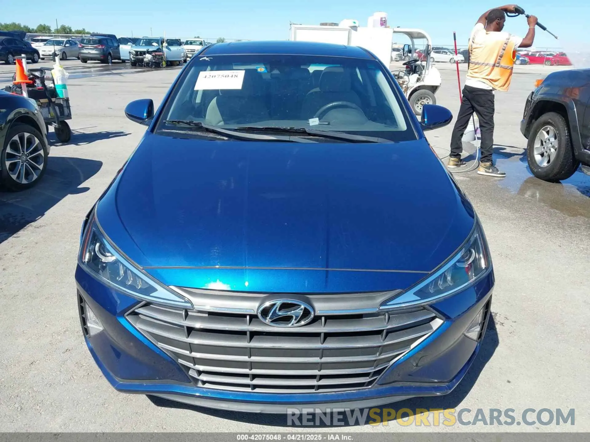 12 Photograph of a damaged car 5NPD84LF0LH586904 HYUNDAI ELANTRA 2020