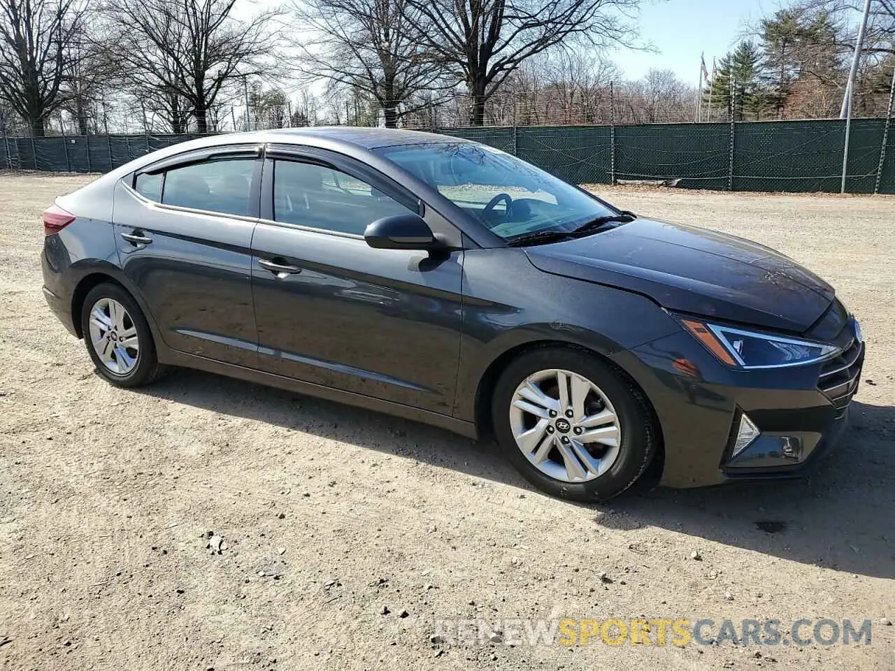 4 Photograph of a damaged car 5NPD84LF0LH587518 HYUNDAI ELANTRA 2020