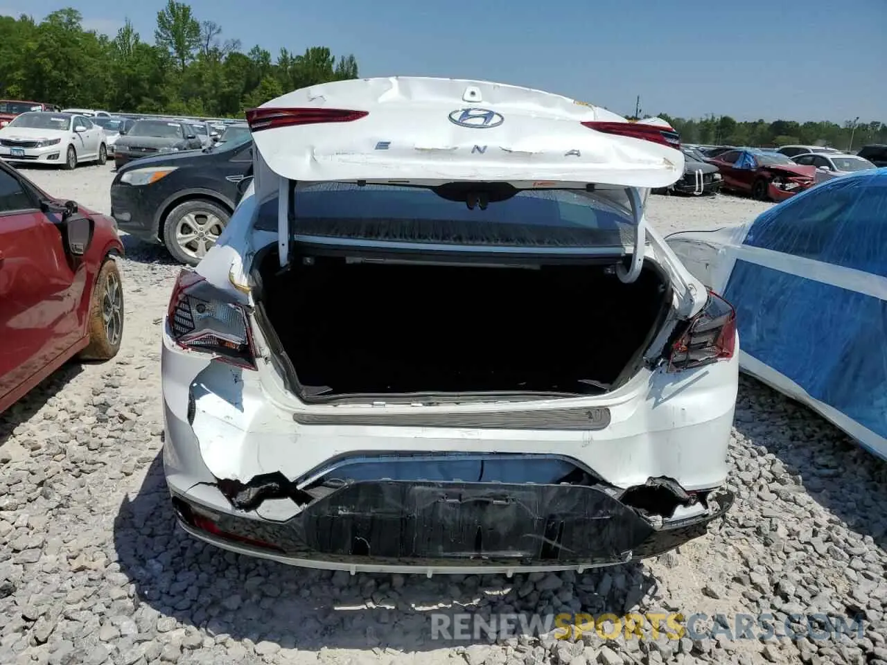 6 Photograph of a damaged car 5NPD84LF0LH601045 HYUNDAI ELANTRA 2020