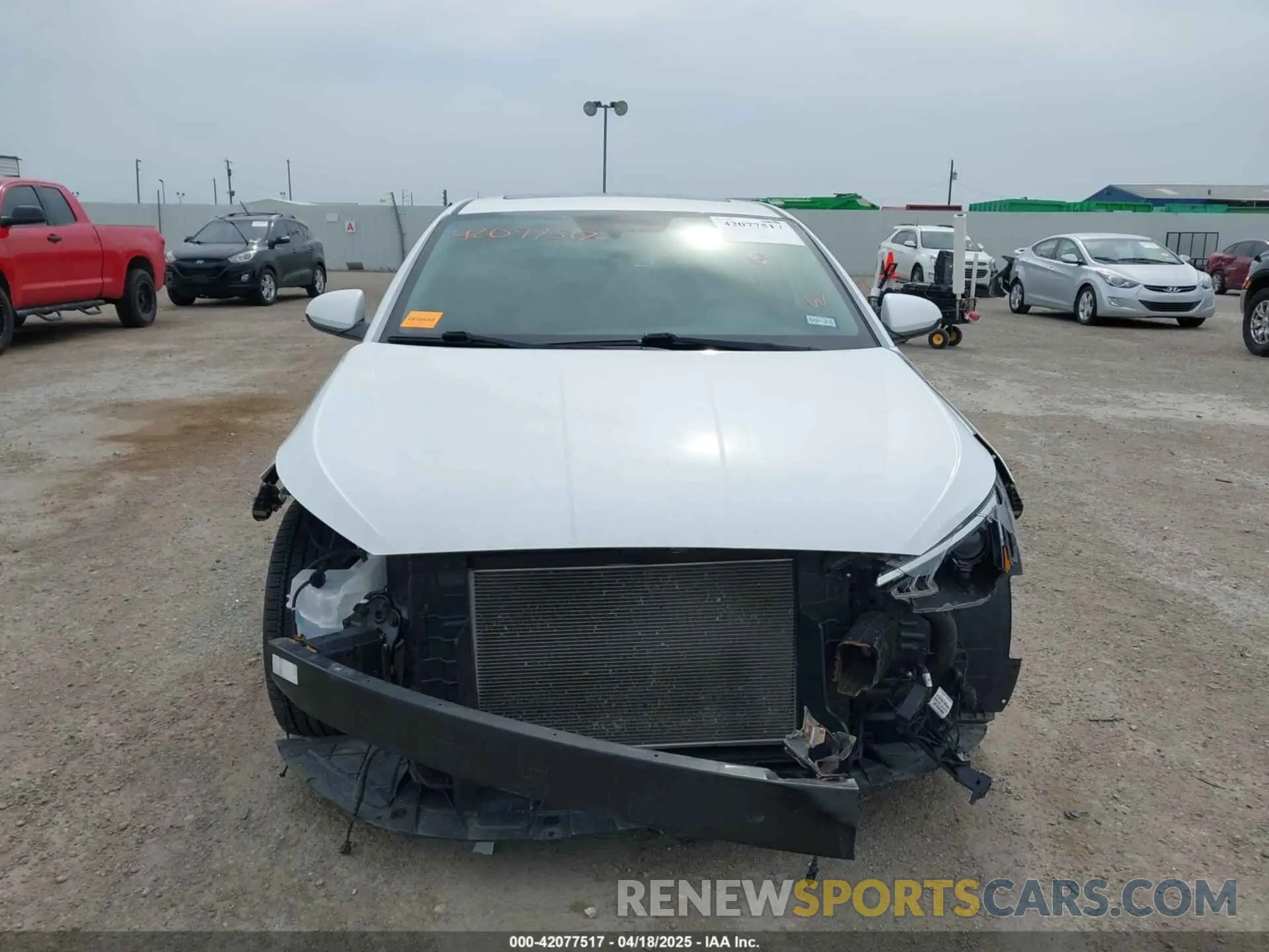12 Photograph of a damaged car 5NPD84LF0LH603121 HYUNDAI ELANTRA 2020
