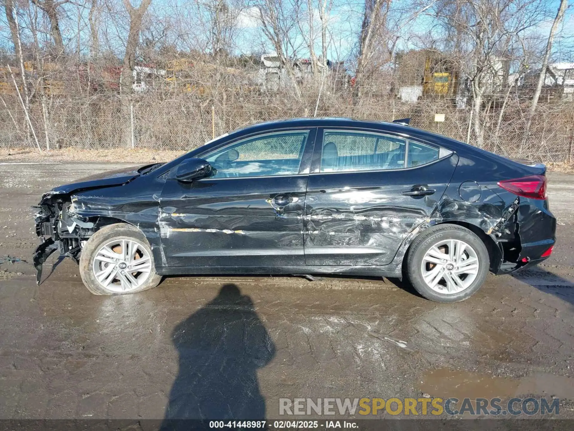 14 Photograph of a damaged car 5NPD84LF0LH627239 HYUNDAI ELANTRA 2020