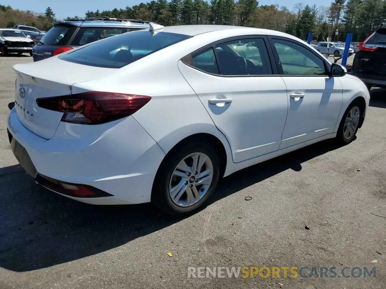 3 Photograph of a damaged car 5NPD84LF0LH632330 HYUNDAI ELANTRA 2020