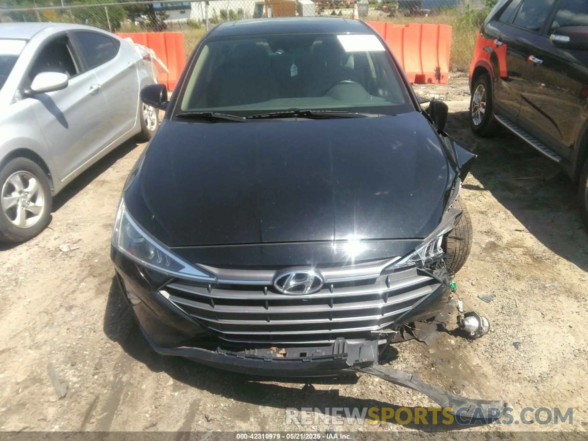 12 Photograph of a damaged car 5NPD84LF1LH501696 HYUNDAI ELANTRA 2020