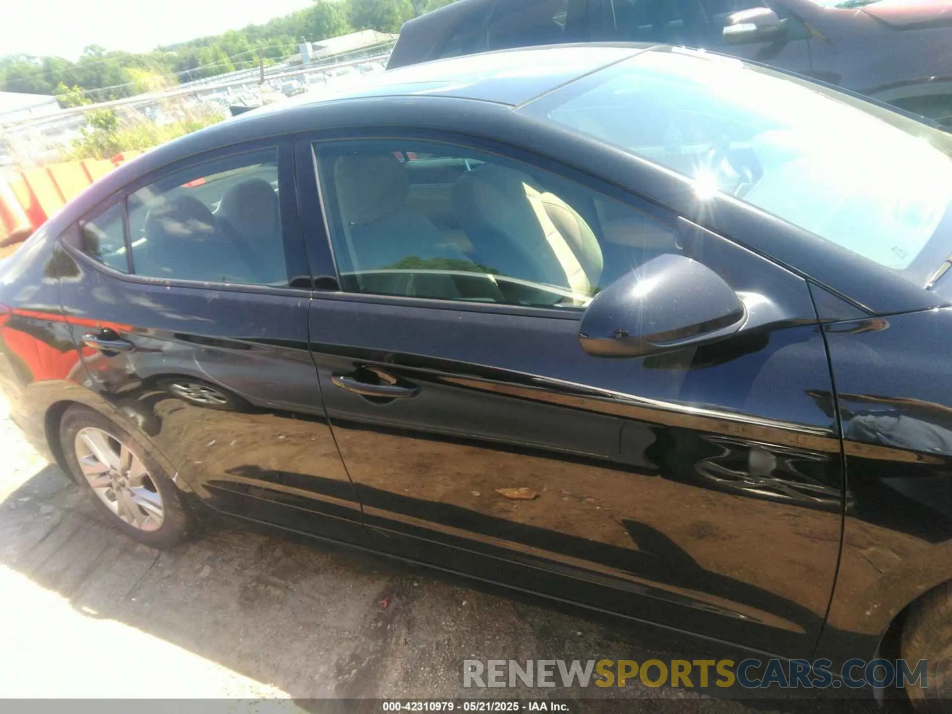 13 Photograph of a damaged car 5NPD84LF1LH501696 HYUNDAI ELANTRA 2020
