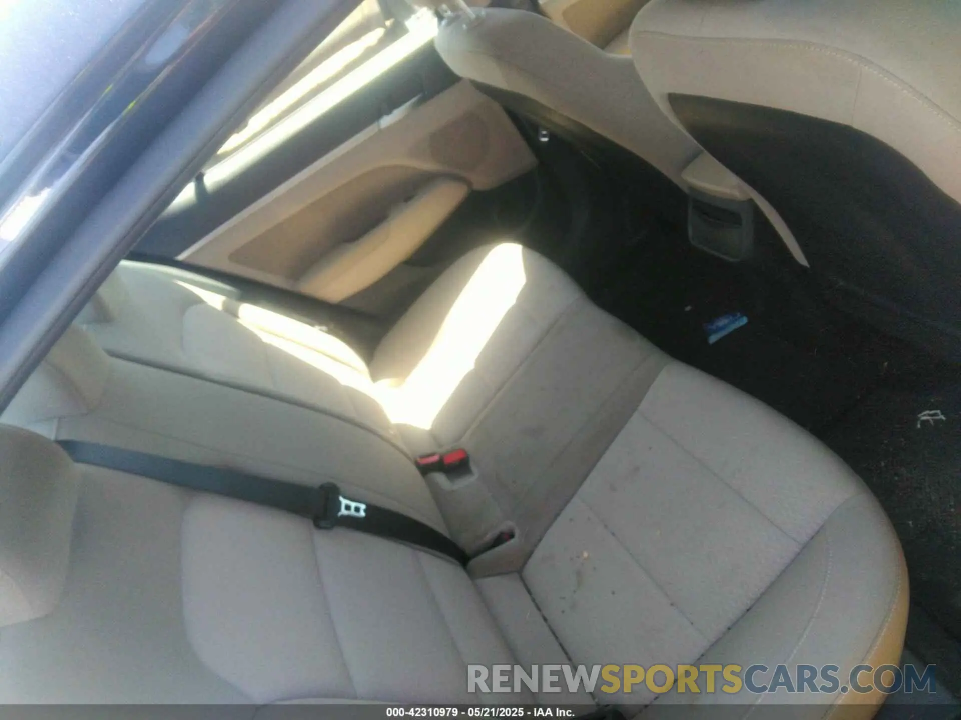 8 Photograph of a damaged car 5NPD84LF1LH501696 HYUNDAI ELANTRA 2020