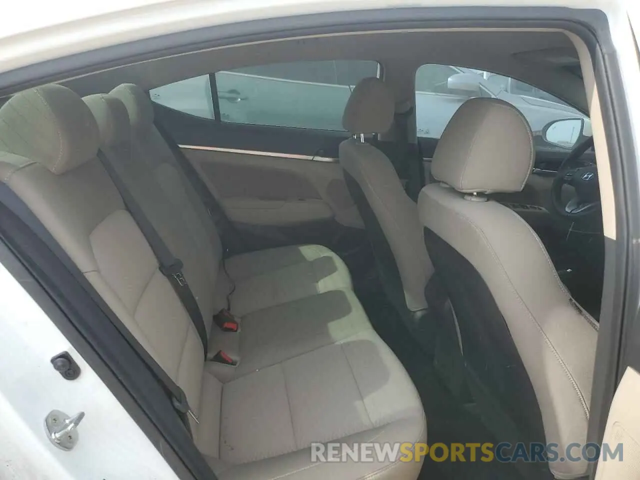 10 Photograph of a damaged car 5NPD84LF1LH503576 HYUNDAI ELANTRA 2020