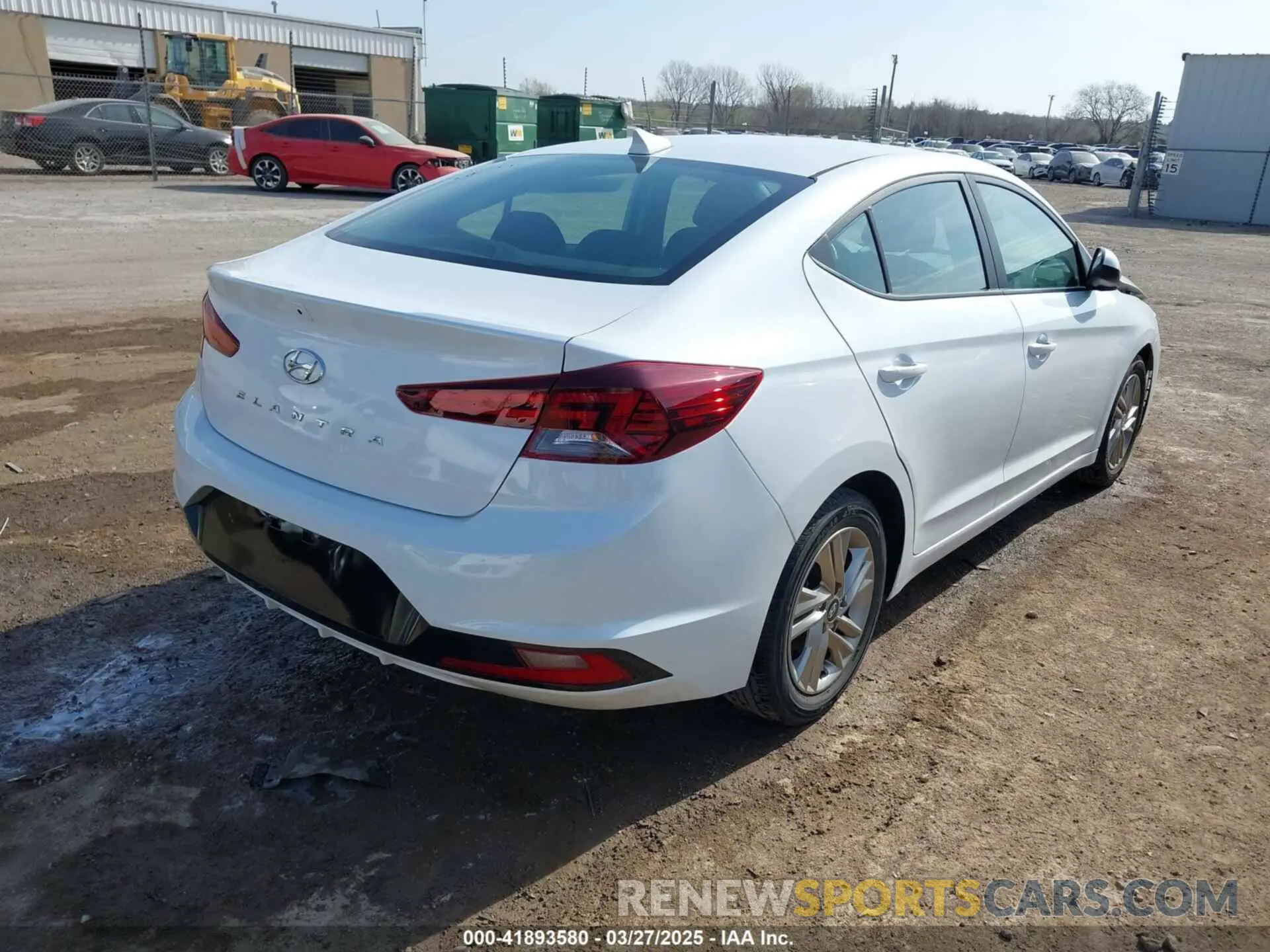 4 Photograph of a damaged car 5NPD84LF1LH504100 HYUNDAI ELANTRA 2020