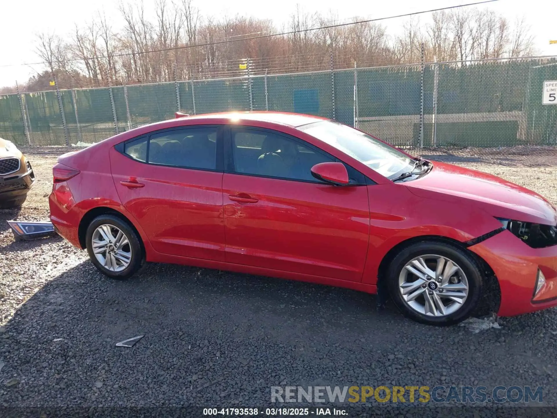 14 Photograph of a damaged car 5NPD84LF1LH505585 HYUNDAI ELANTRA 2020