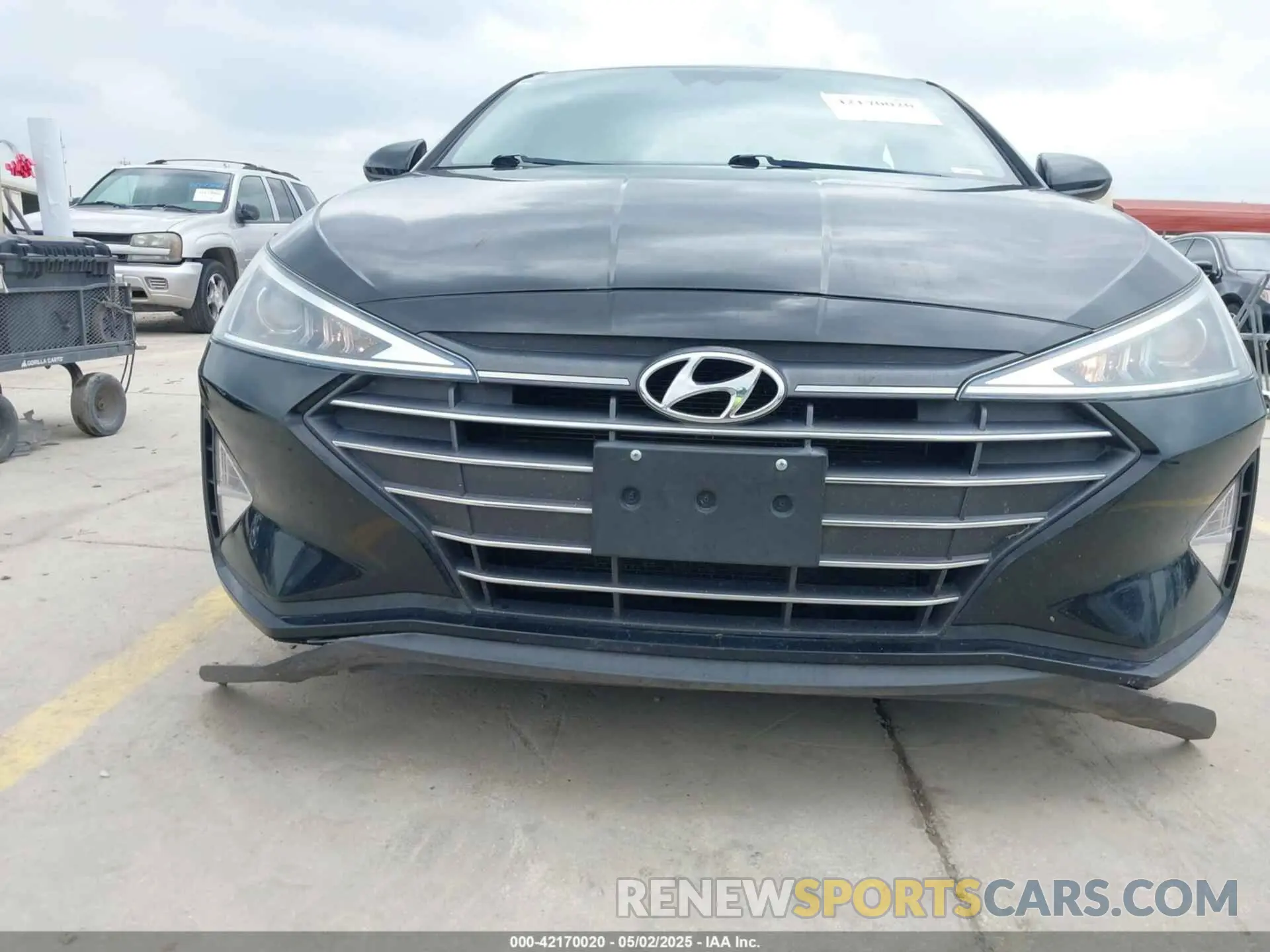 18 Photograph of a damaged car 5NPD84LF1LH508261 HYUNDAI ELANTRA 2020
