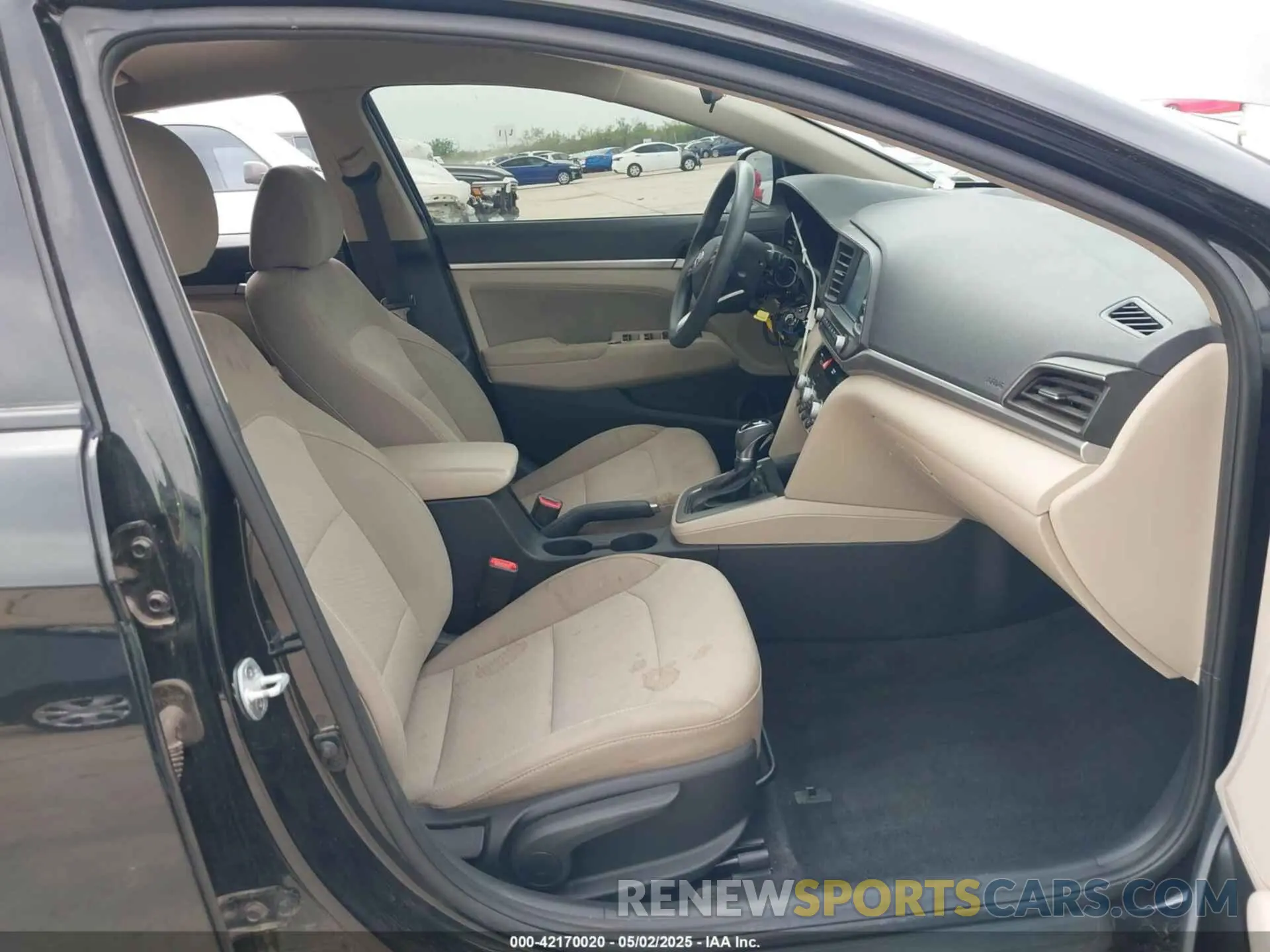 5 Photograph of a damaged car 5NPD84LF1LH508261 HYUNDAI ELANTRA 2020
