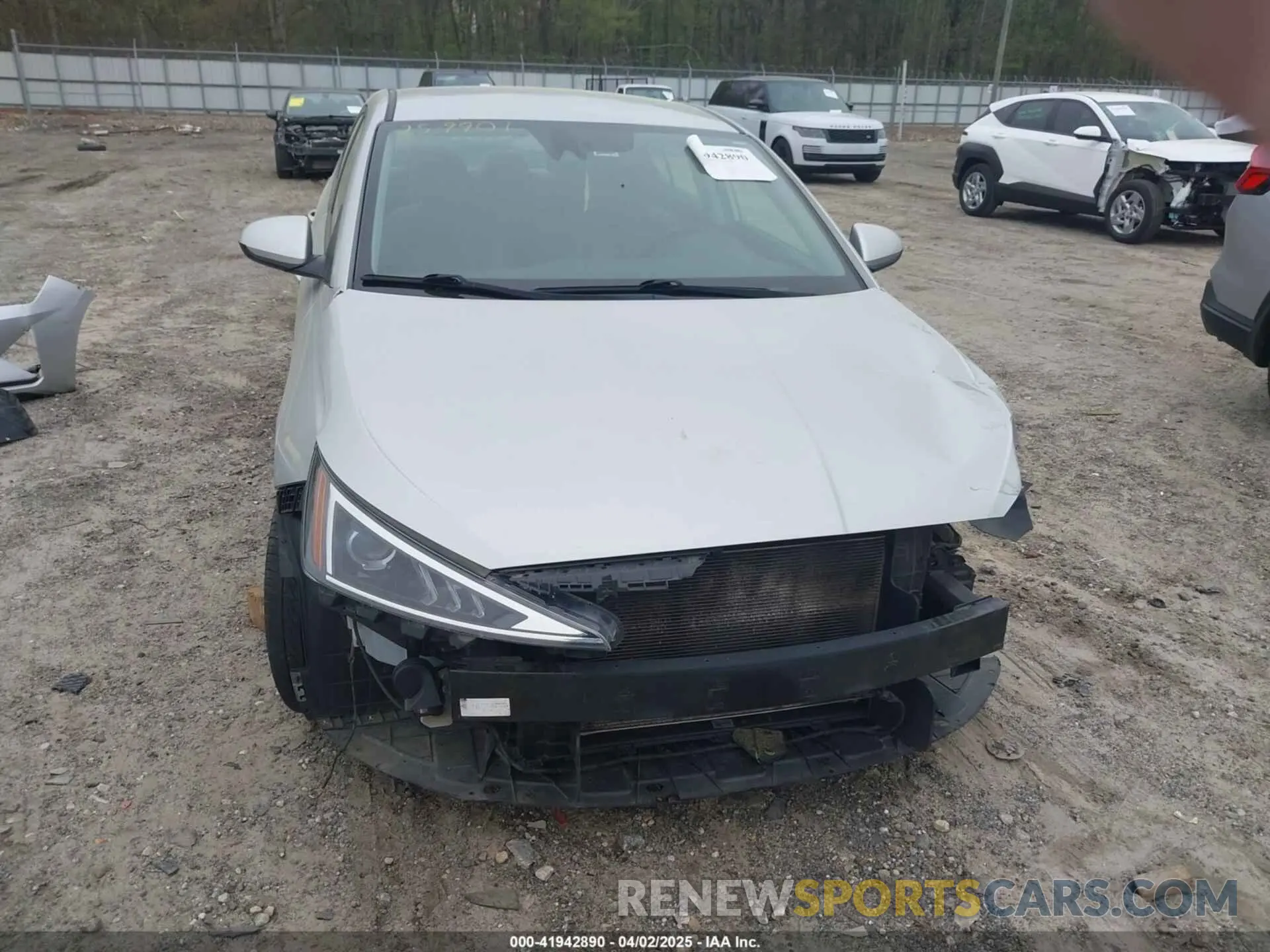 13 Photograph of a damaged car 5NPD84LF1LH509734 HYUNDAI ELANTRA 2020